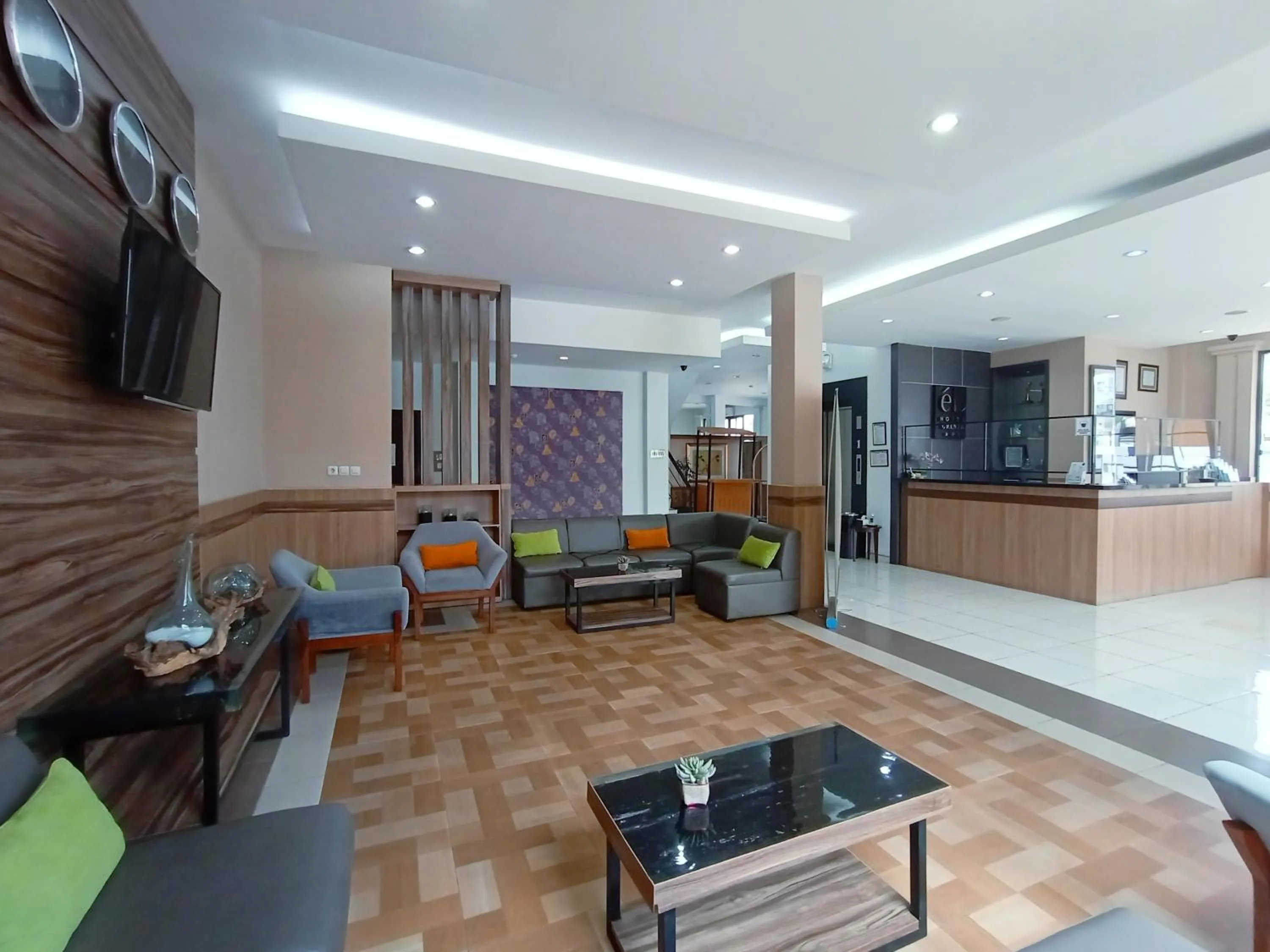 Lobby or reception in eL Hotel Malang