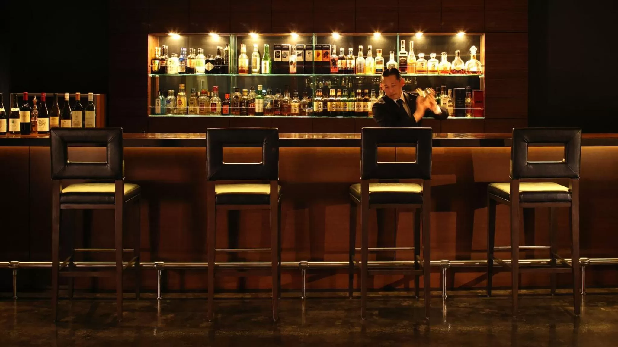 Lounge or bar in ANA Crowne Plaza Narita by IHG