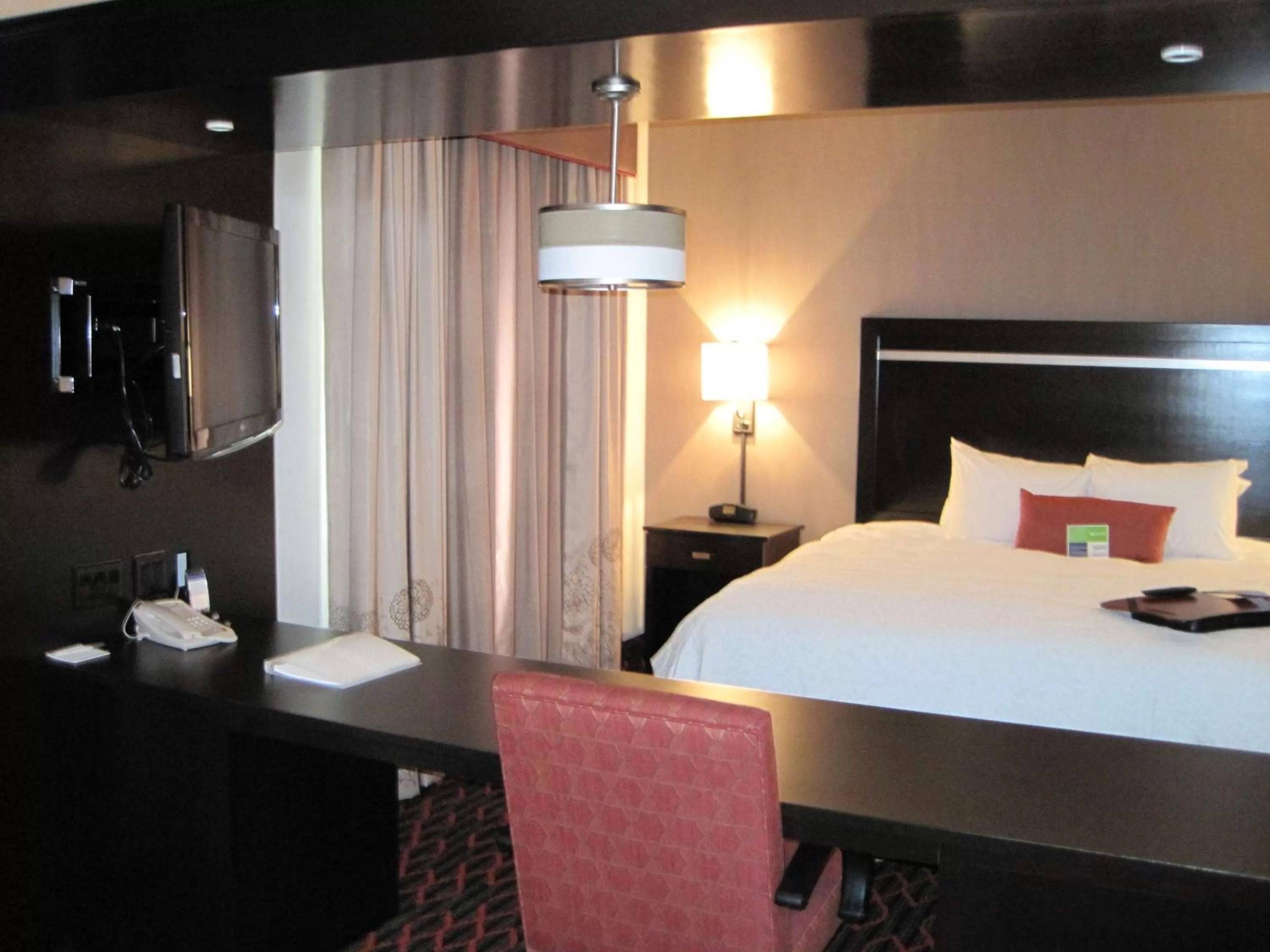 King Studio in Hampton Inn by Hilton Fort Saskatchewan