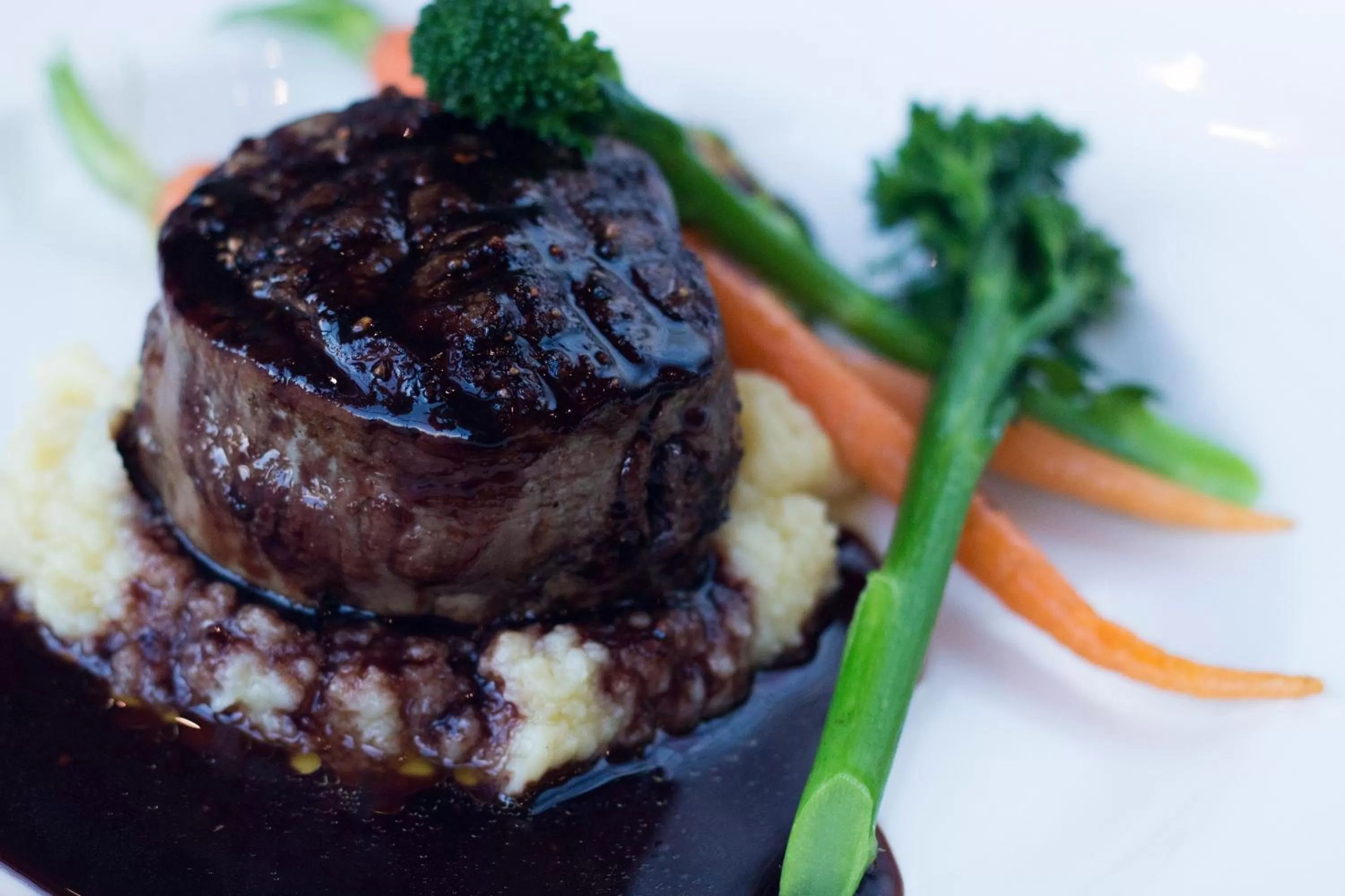 Restaurant/places to eat in Villa Howden