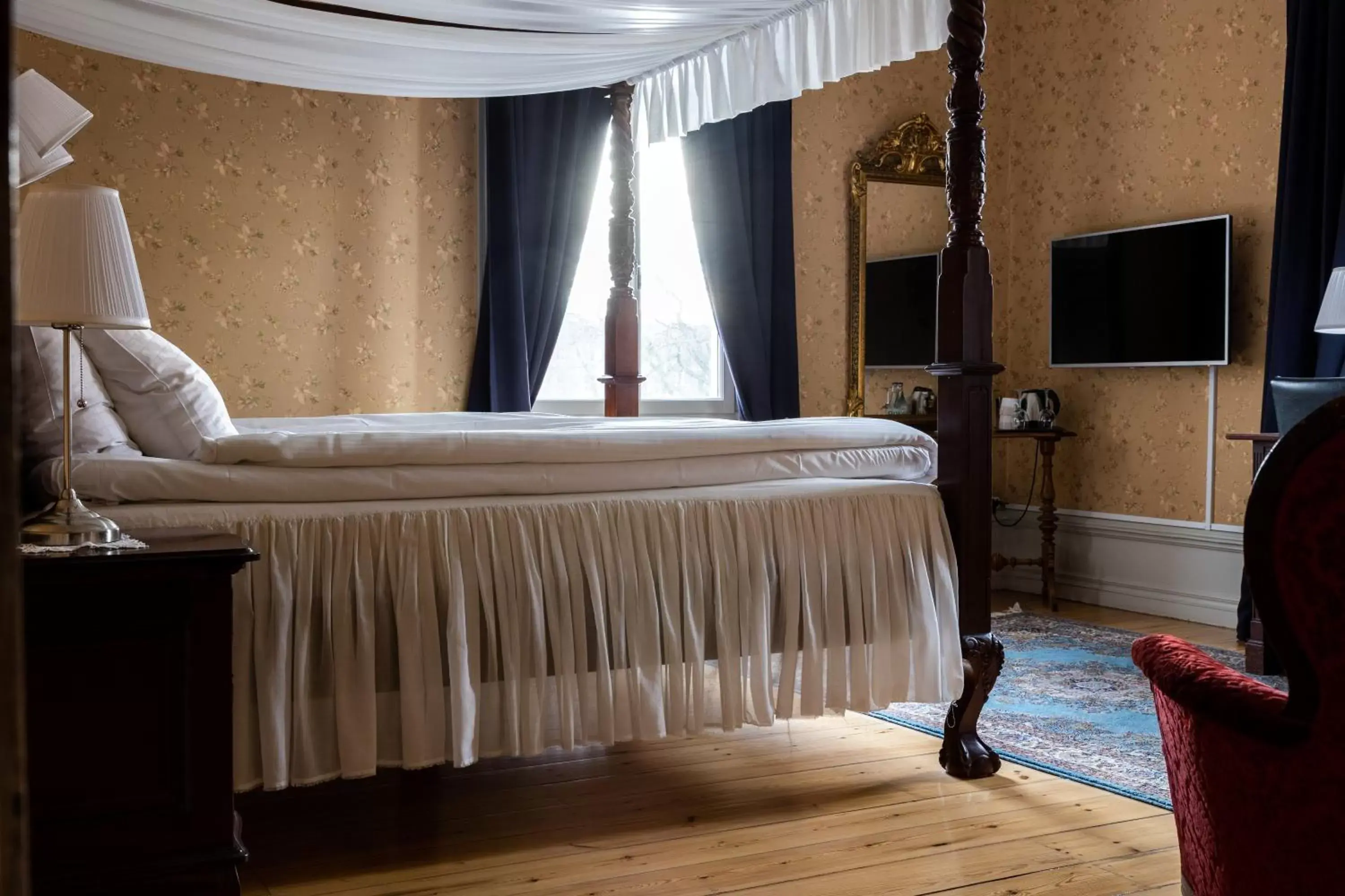 Comfort Double Room in Park Hotel Linköping Fawlty Towers Comfort Double Room in Park Hotel Linköping Fawlty Towers