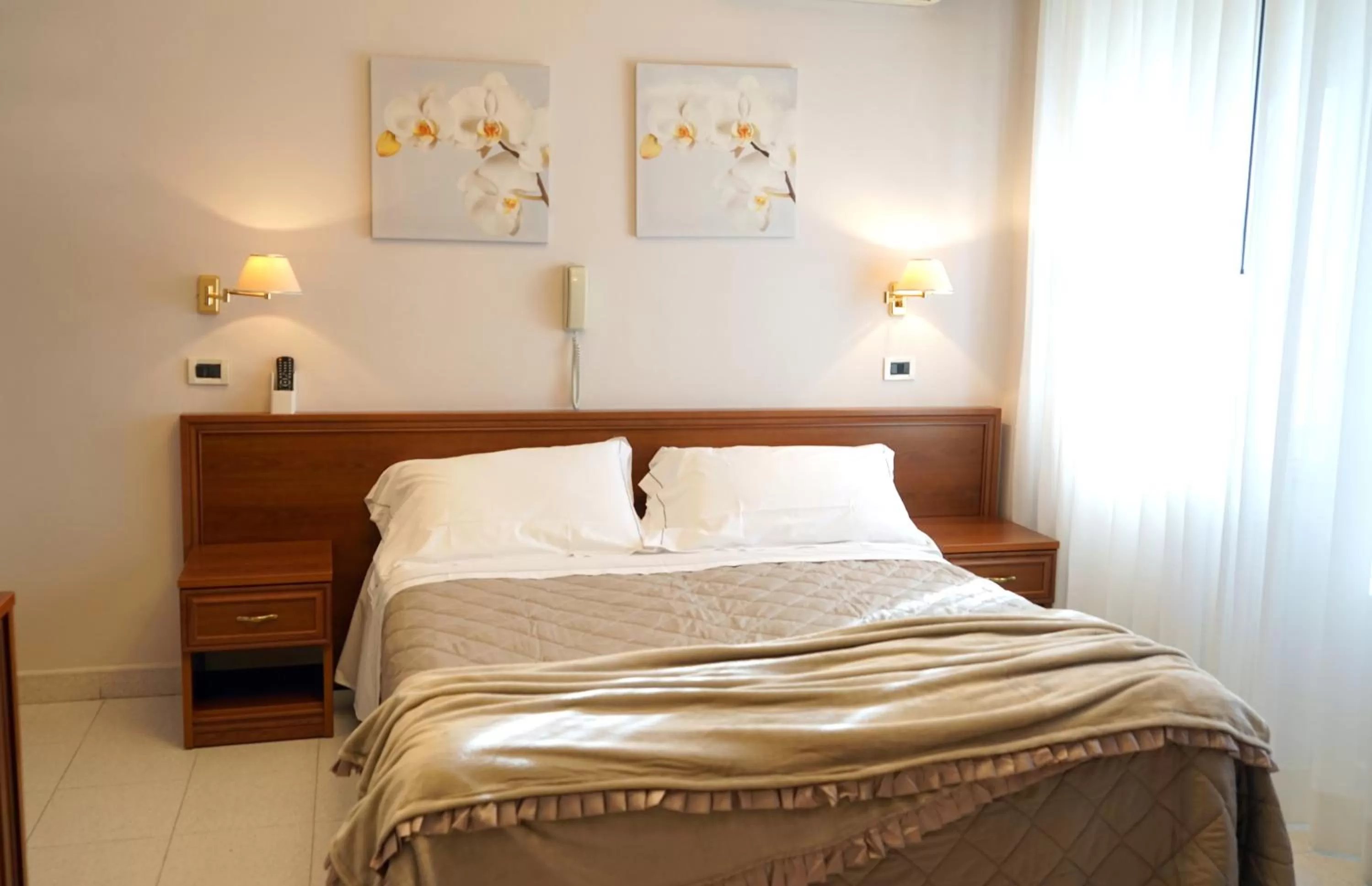 Bed in Hotel Marconi