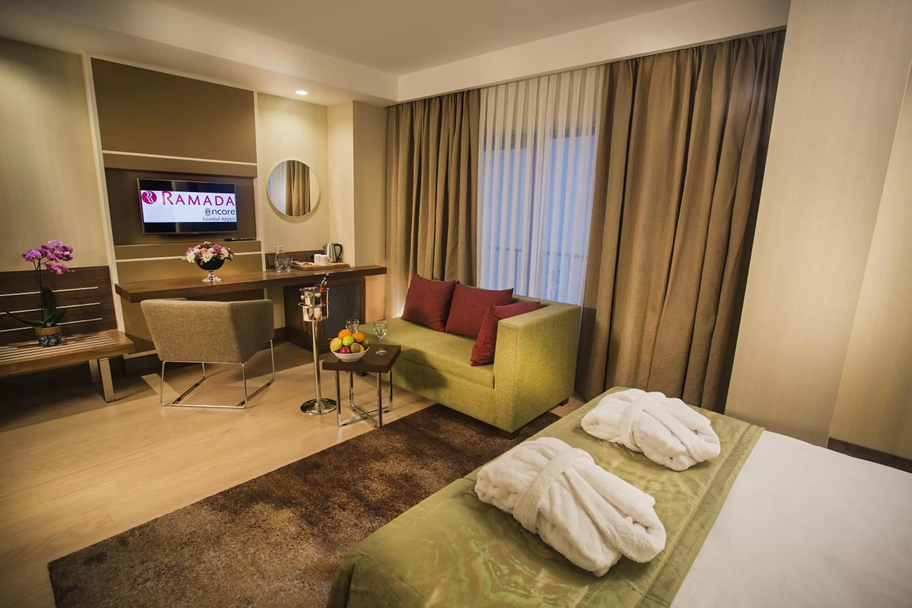 Living room, Bed in Ramada by Wyndham Istanbul Florya