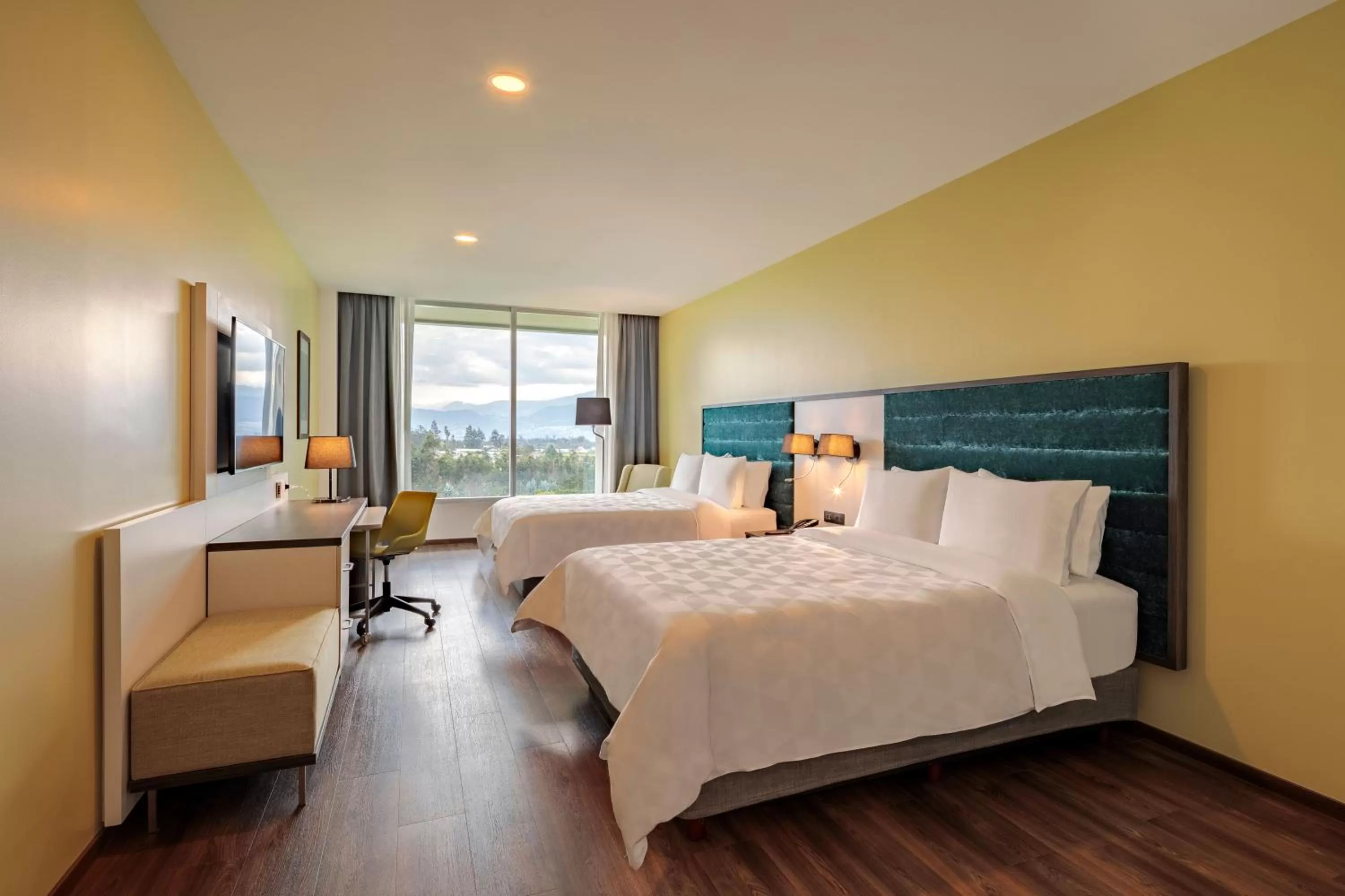 Bed in Holiday Inn - Quito Airport by IHG