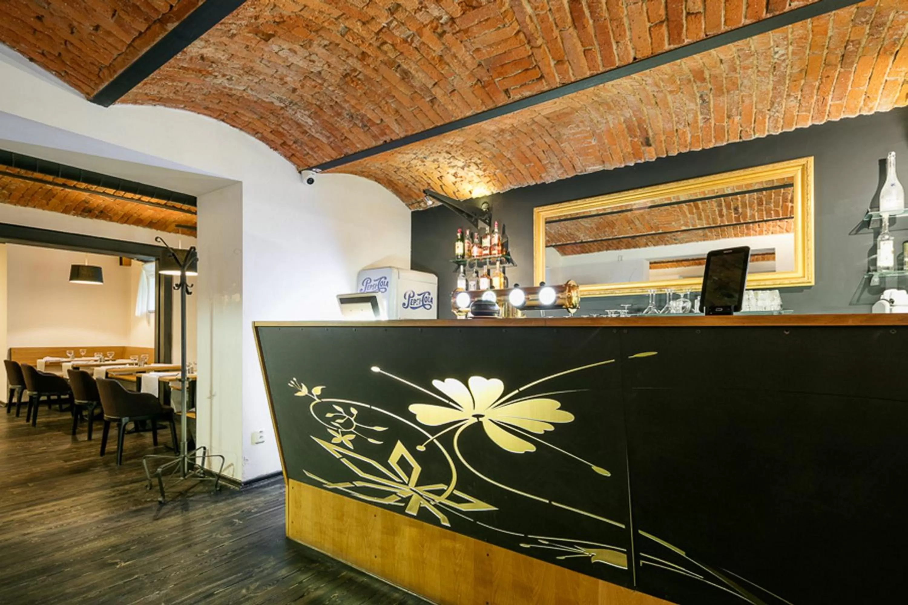 Restaurant/places to eat in Pytloun Self Check-in Hotel Liberec