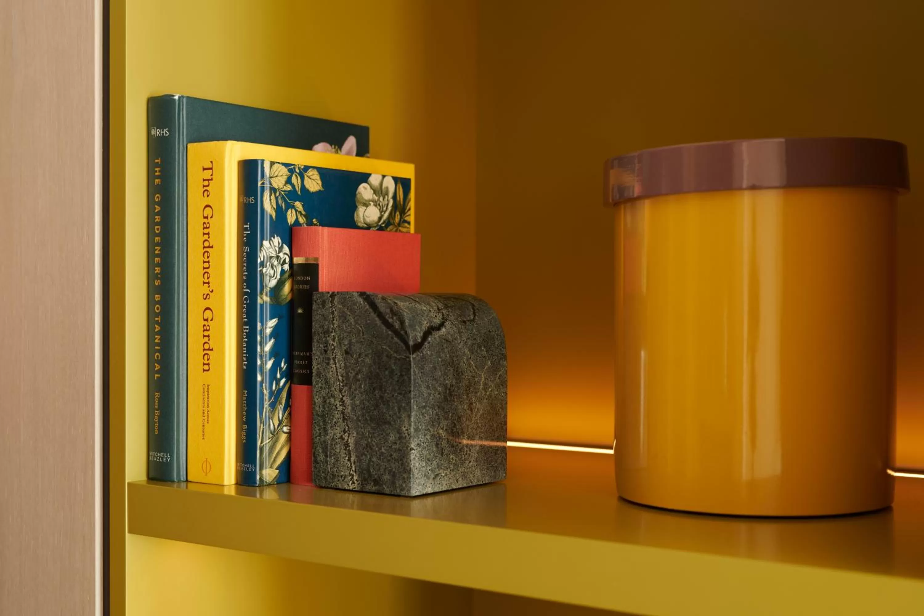 Bedroom in Pan Pacific London