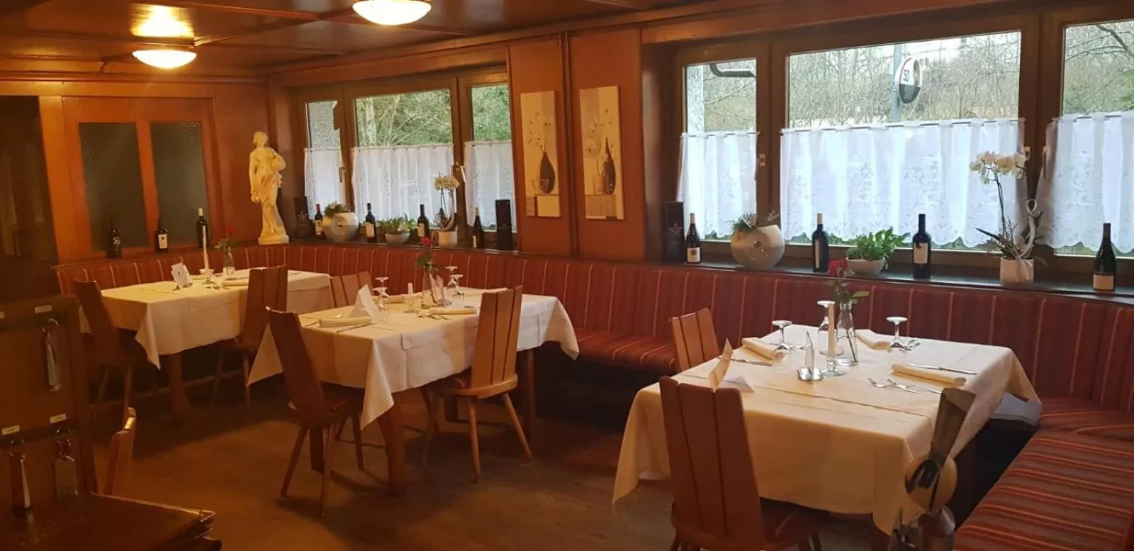 Restaurant/places to eat in Alemannenhof Hotel Engel