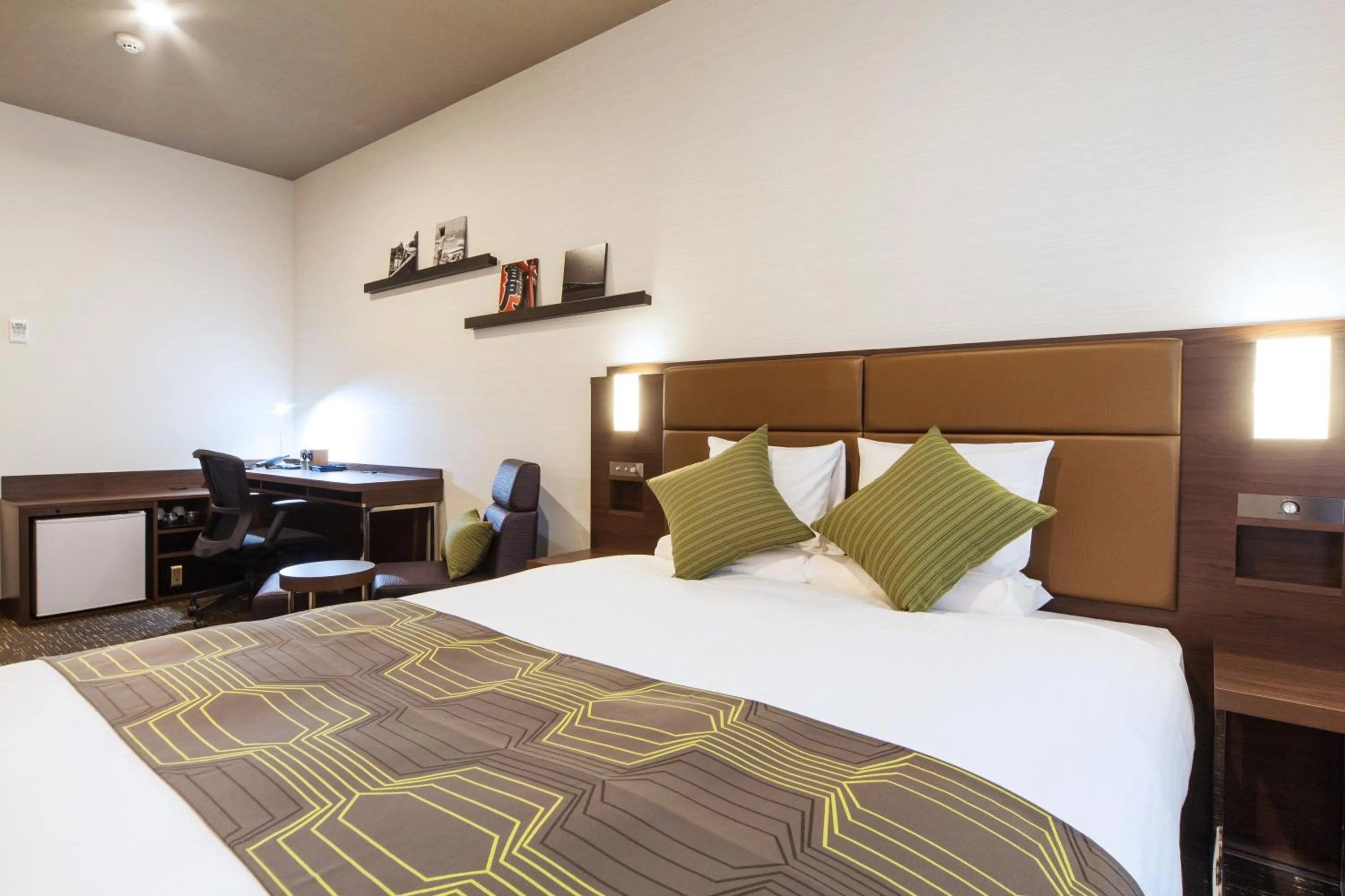 Photo of the whole room, Bed in HOTEL MYSTAYS Haneda