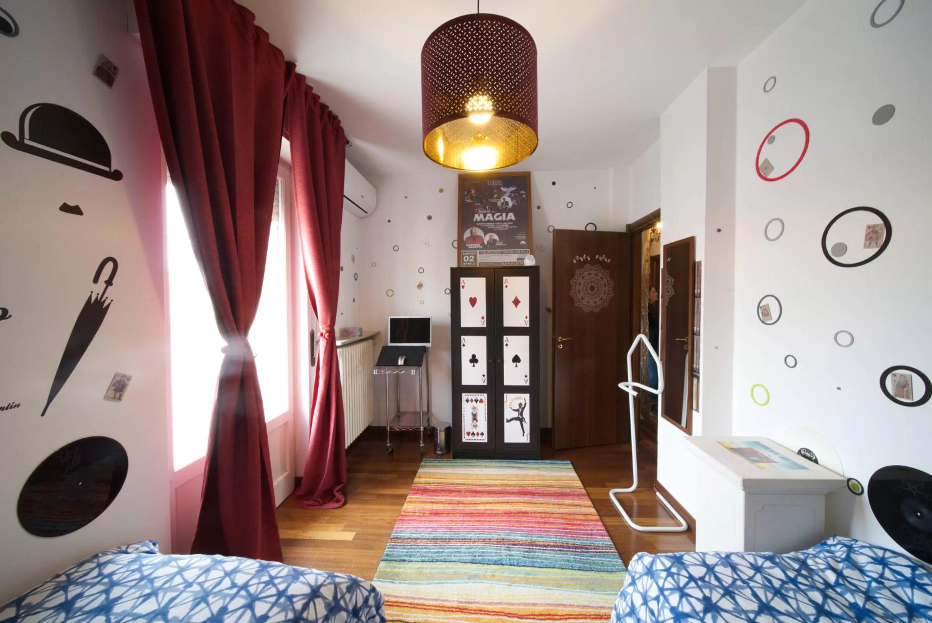 Photo of the whole room, Bed in B&BMagicHouse