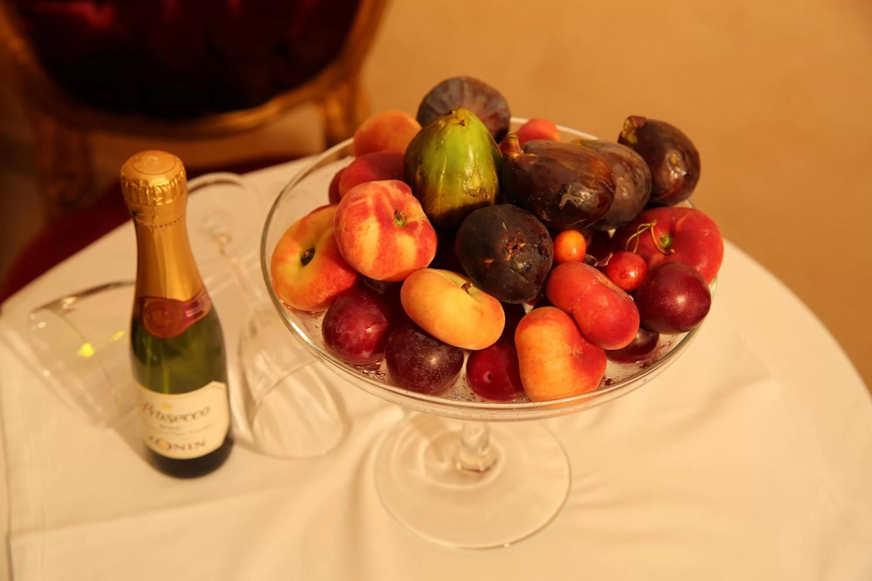 Food and drinks in Hotel Scilla