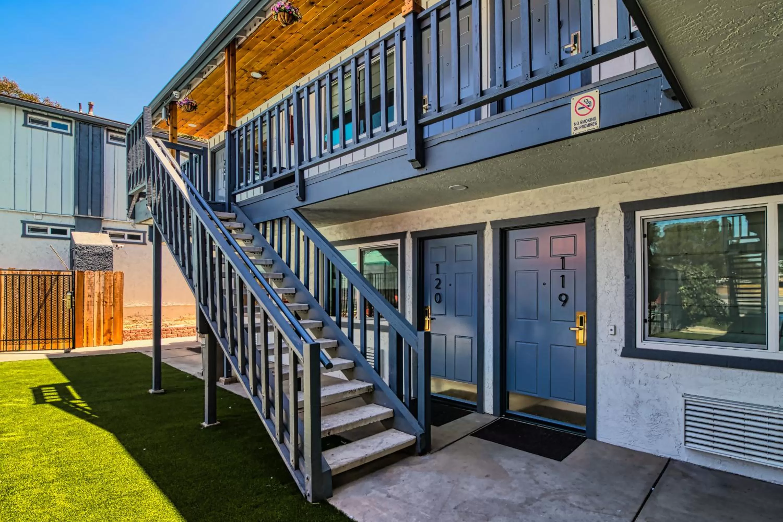 Property building in Ramona Valley Inn