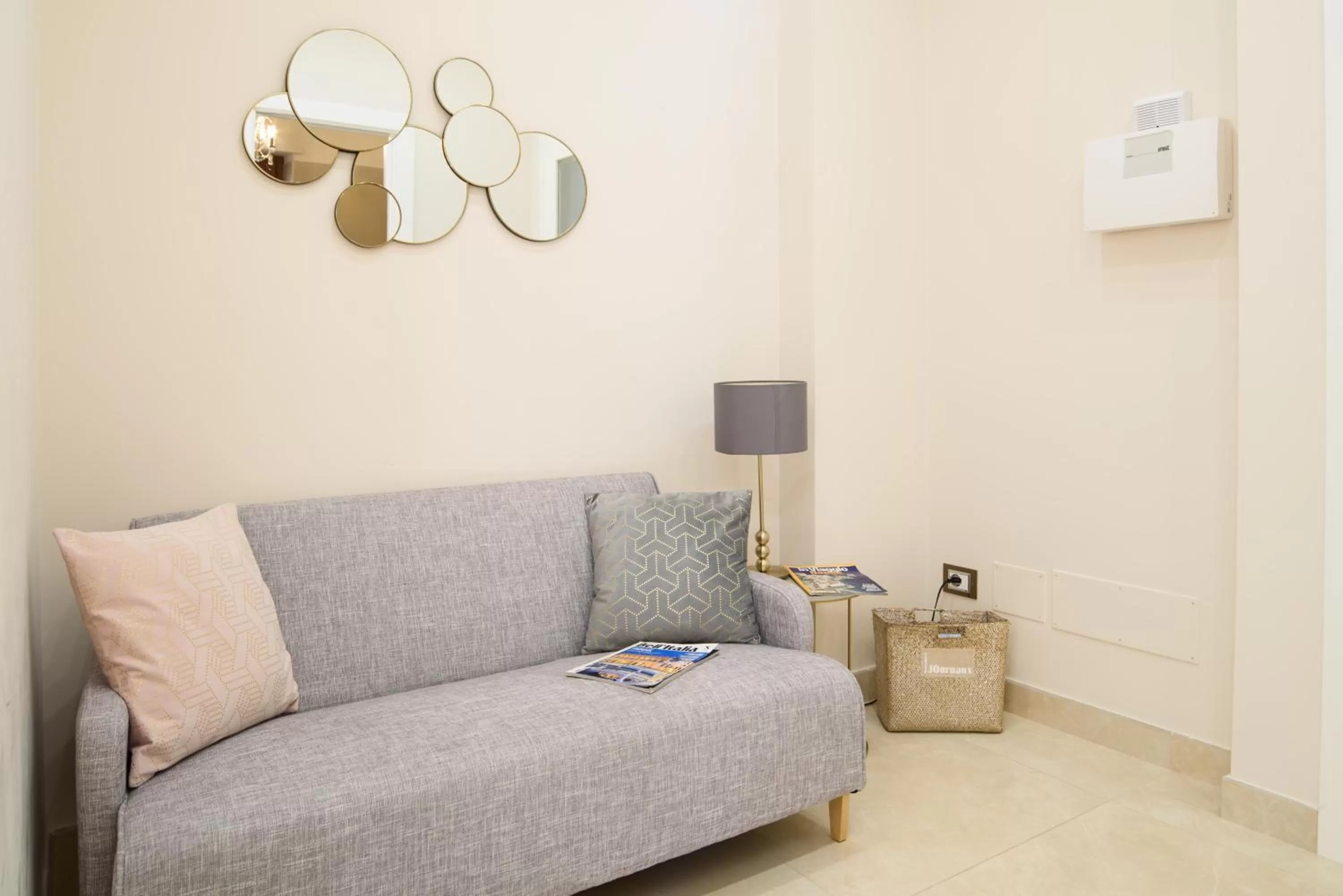 Decorative detail in HomeAway Salerno