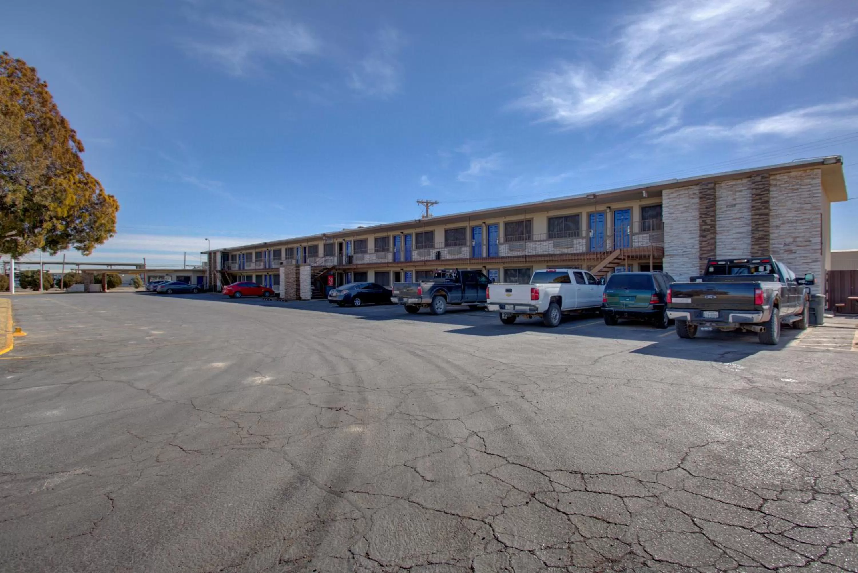 Property building in Carlsbad Inn , New Mexico