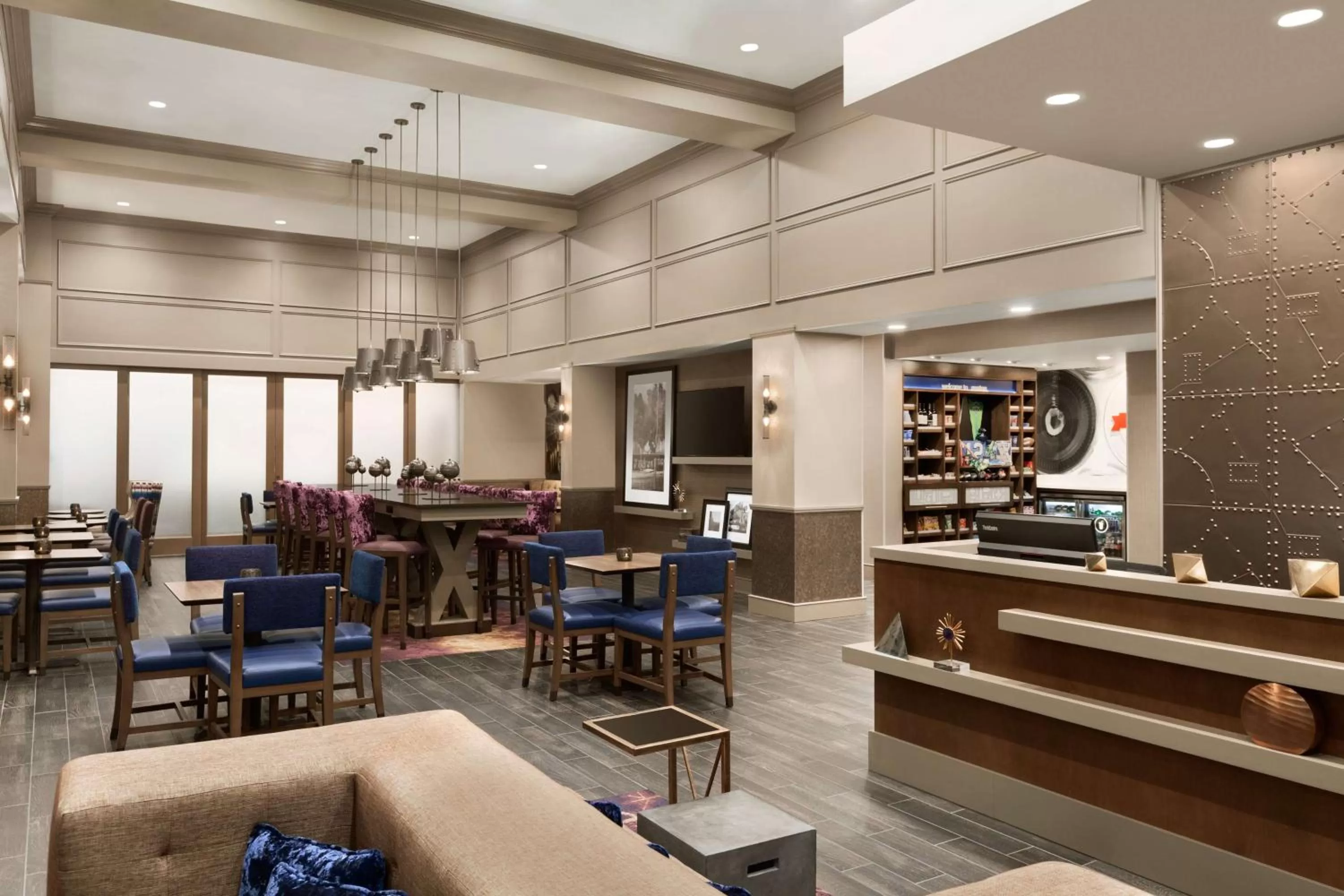 Lobby or reception in Hampton Inn & Suites Seattle/Renton, Wa