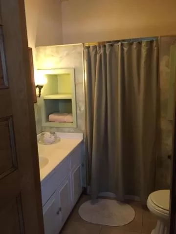 Bathroom, Bed in Victorian Charm Inn