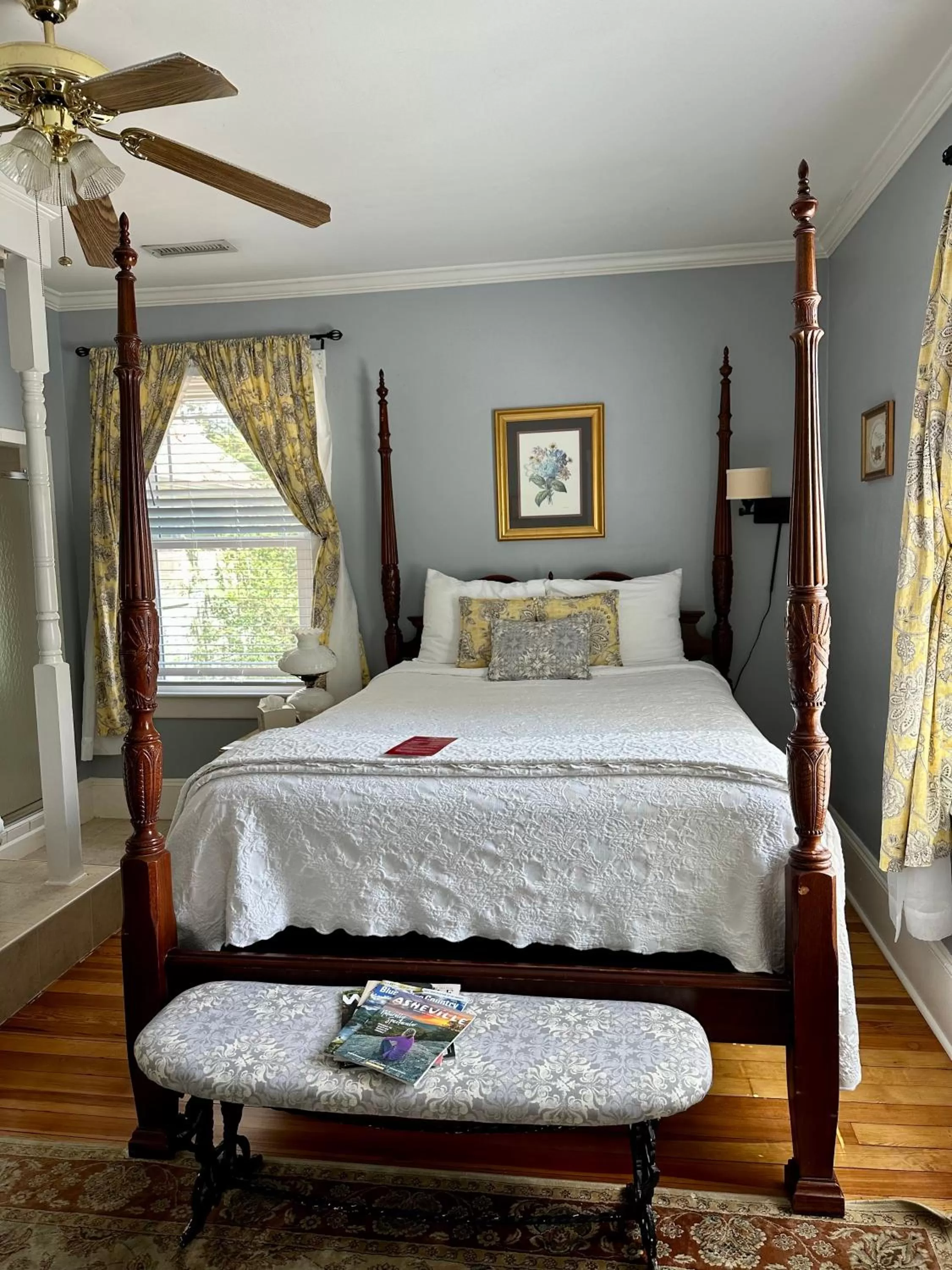 Bed in Red Rocker Inn