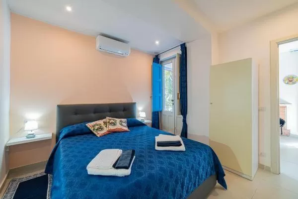 Bed in ToviMar Apartments