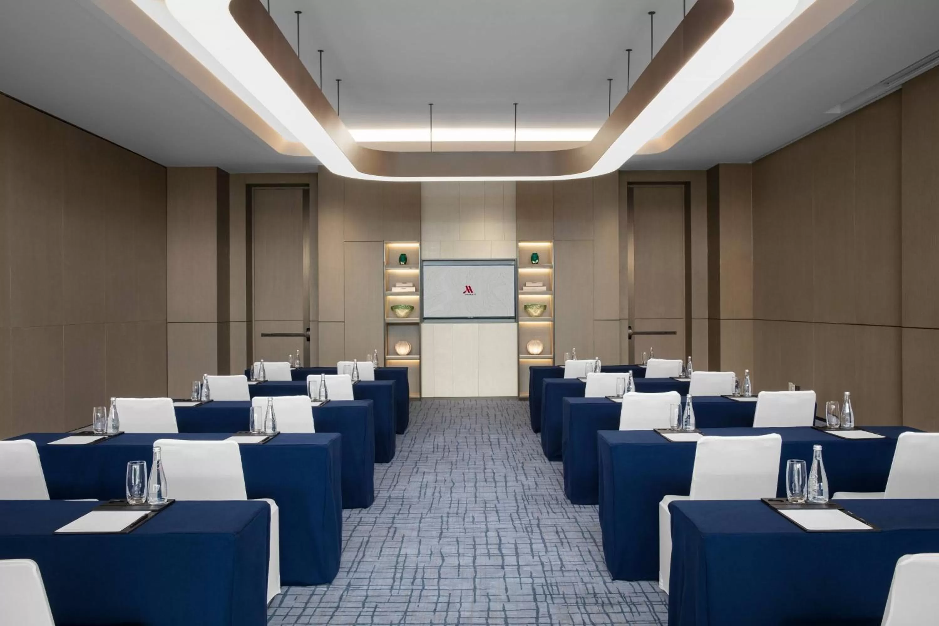 Meeting/conference room in Zhangjiagang Marriott Hotel