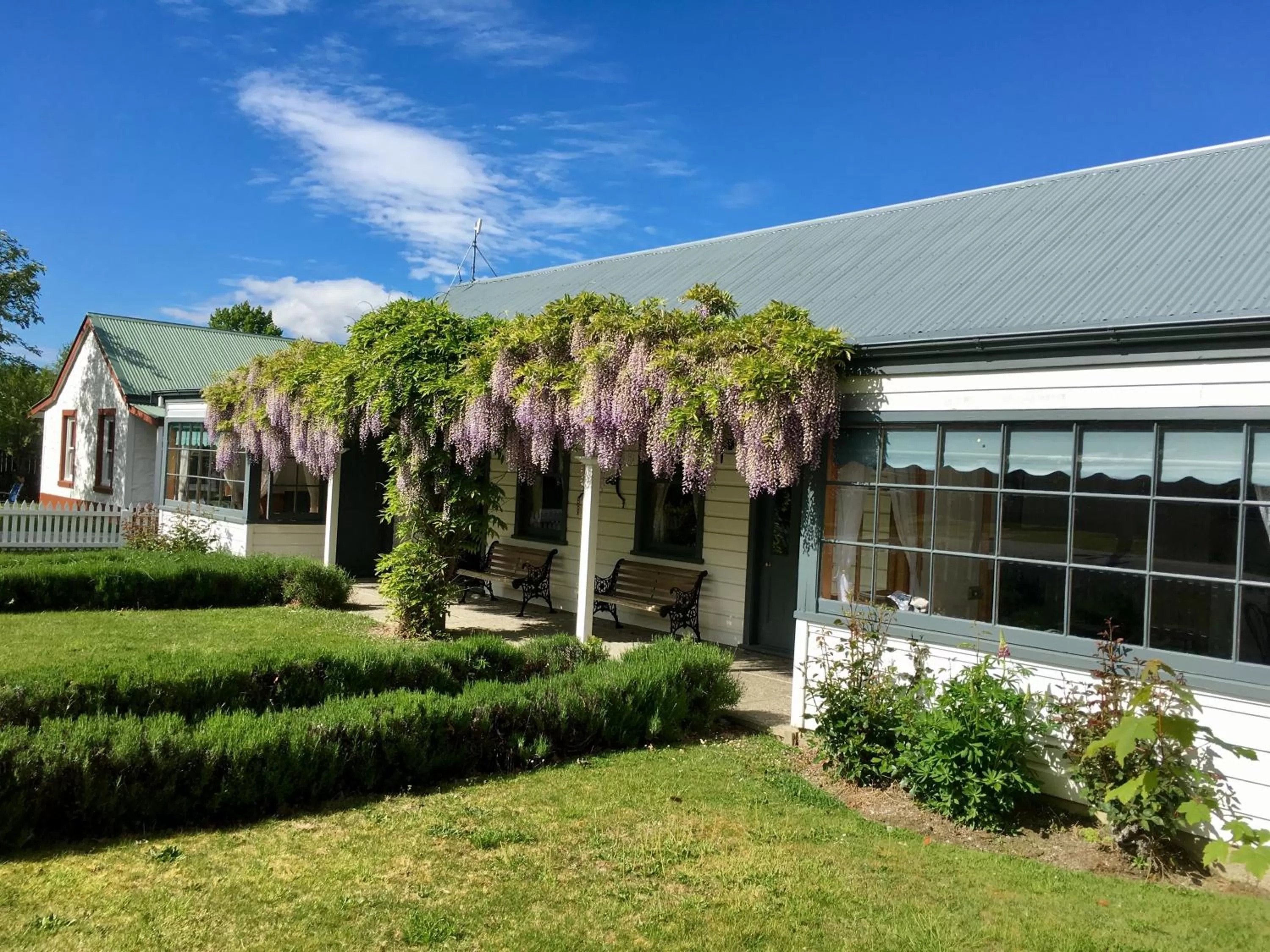 Settlers Cottage Motel