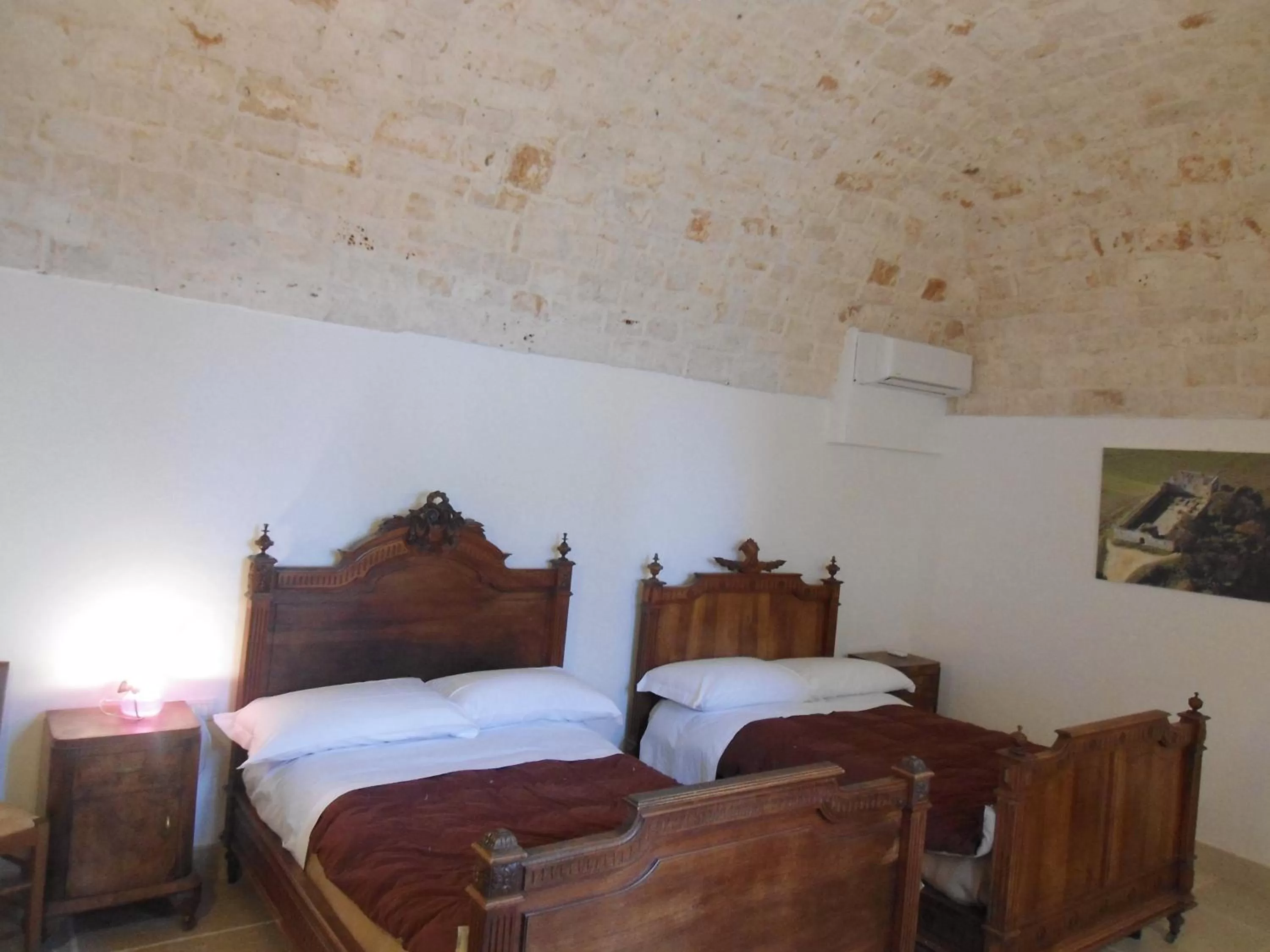 Photo of the whole room, Bed in Parco dei Manieri