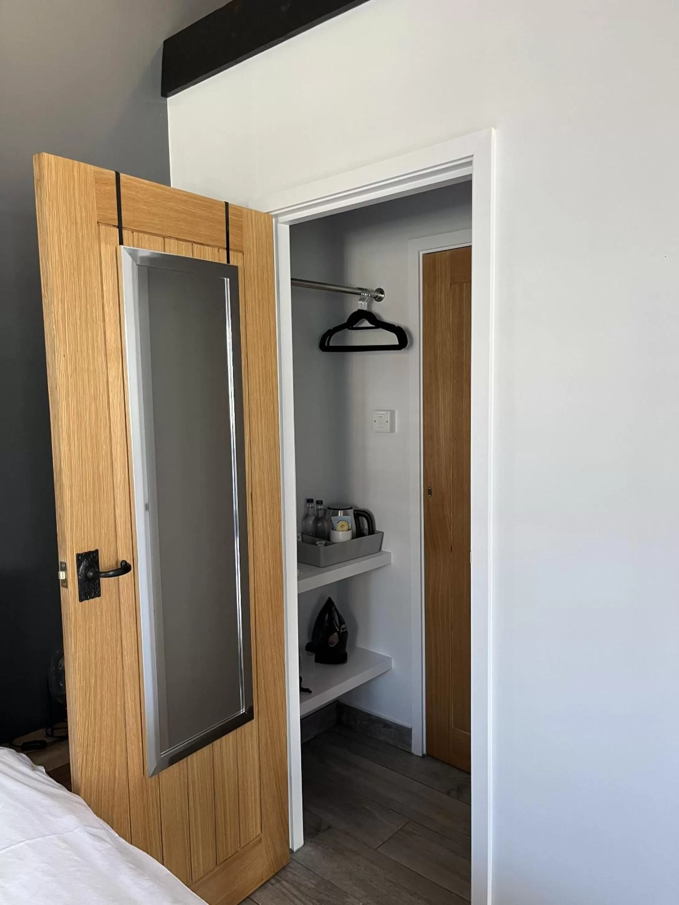 Other, Bed in The Lydden Bell