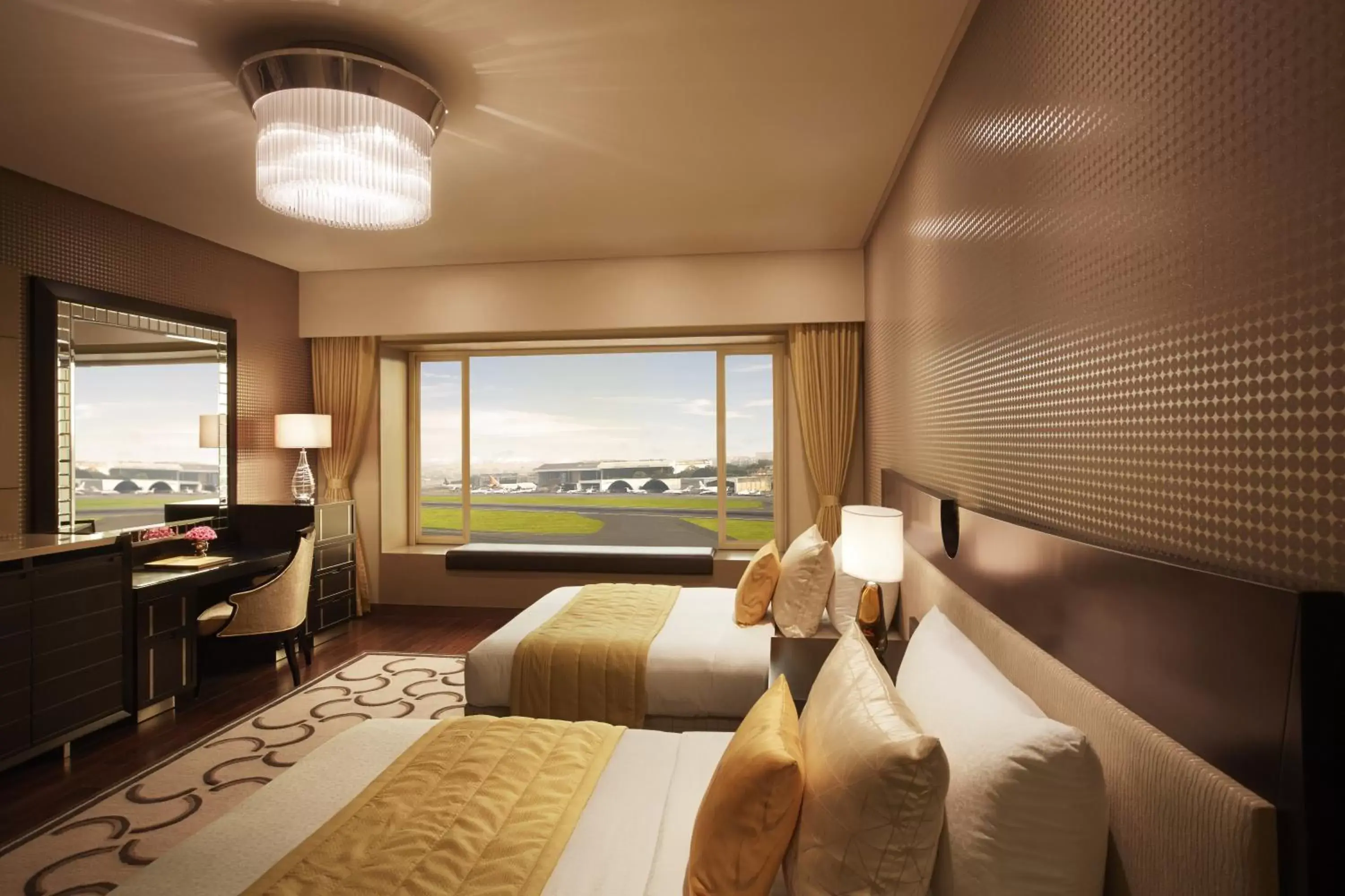 Luxury Room Runway View Twin Bed with Bathtub in Taj Santacruz Luxury Room Runway View Twin Bed with Bathtub in Taj Santacruz