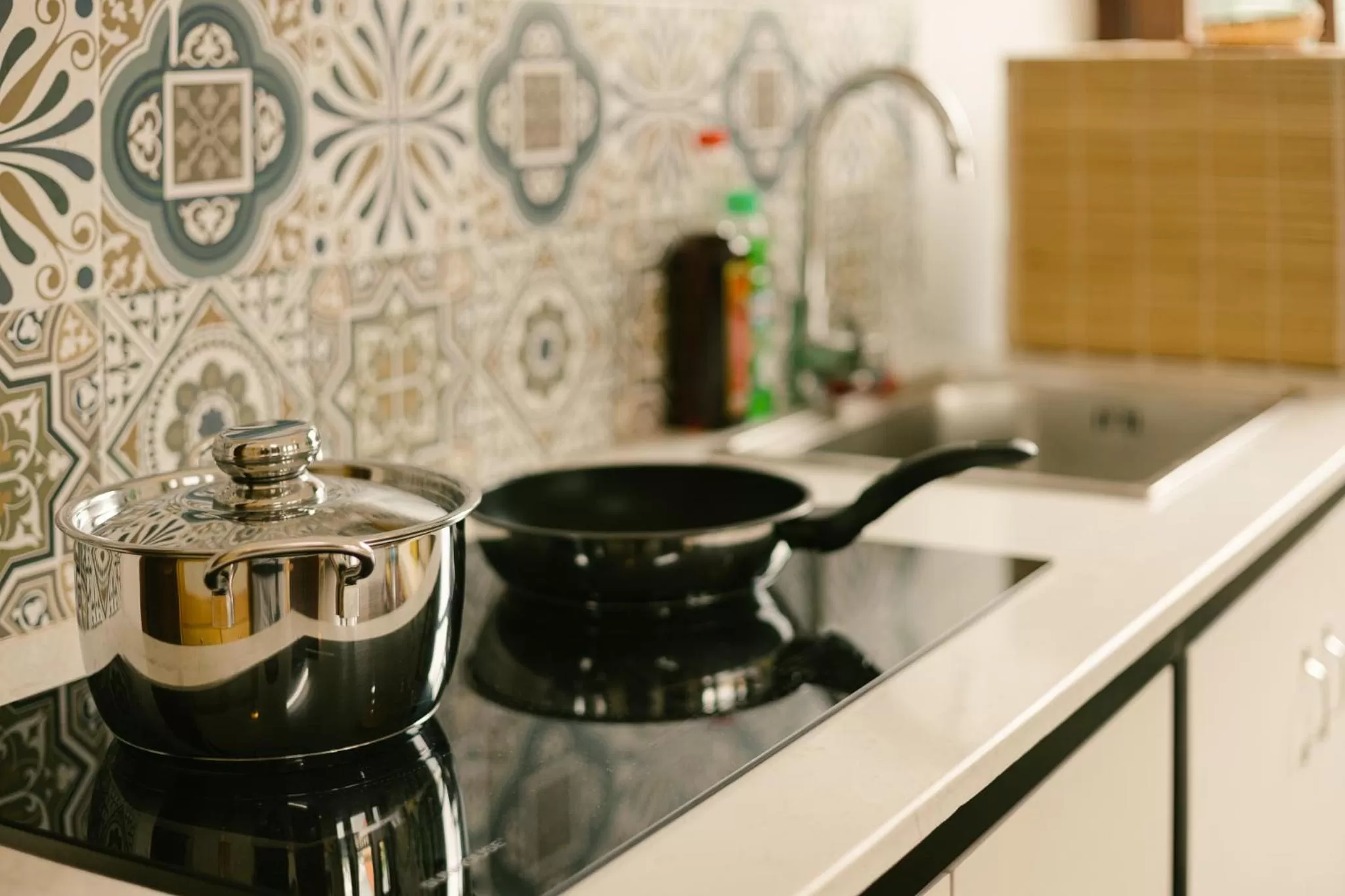 Kitchen or kitchenette in Eden Westlake Hotel