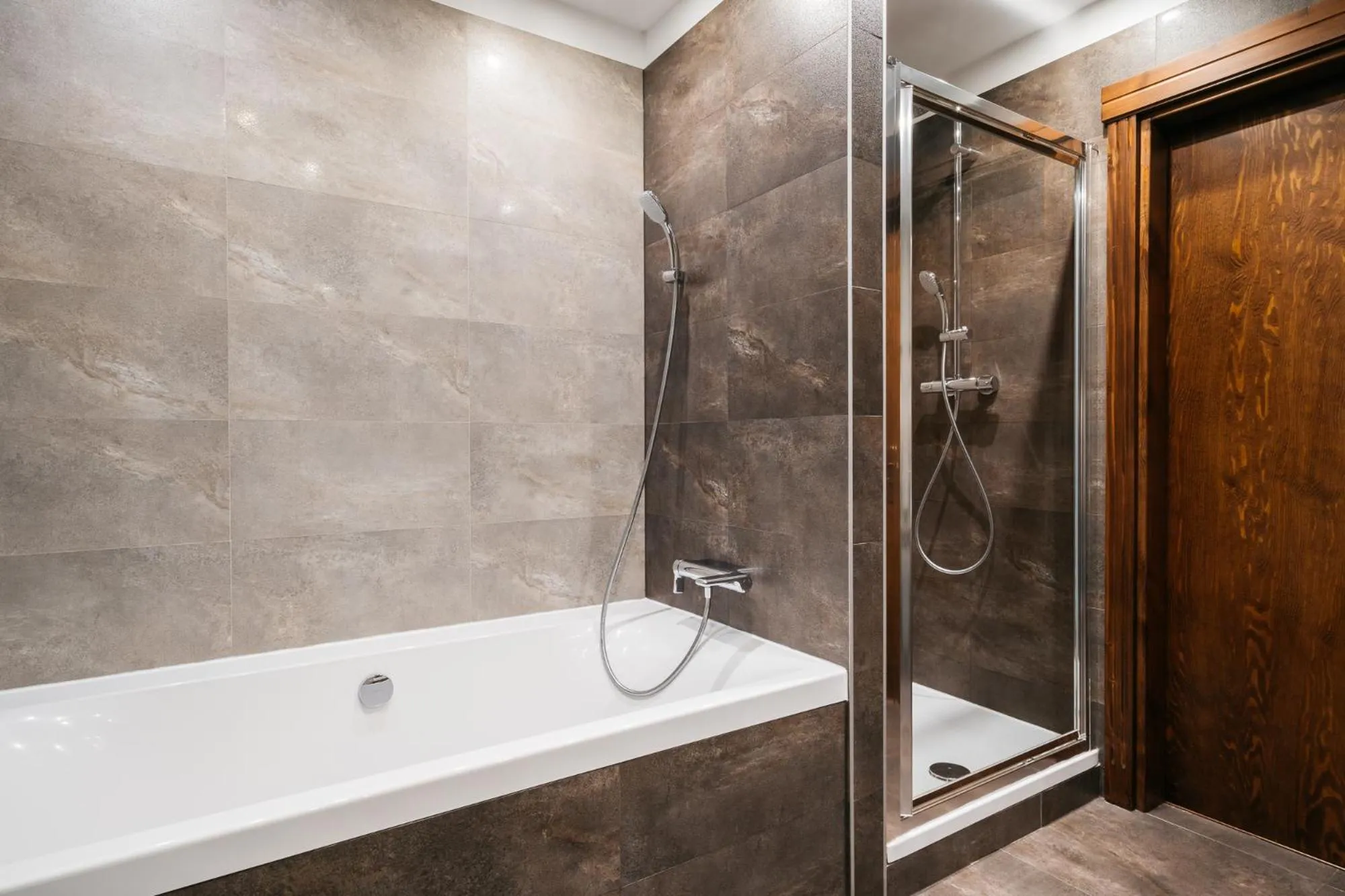 Shower in Topolowa Residence - LoftAffair Collection