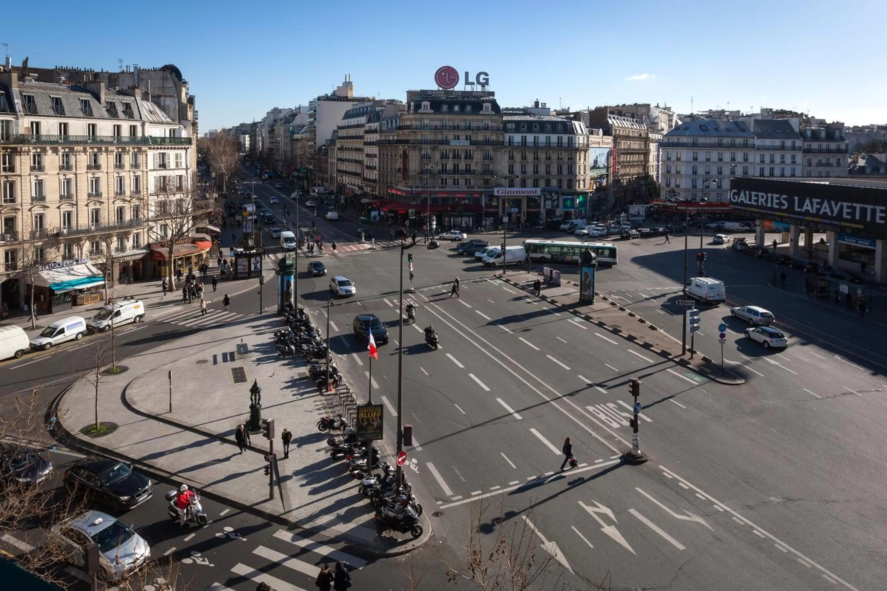 View (from property/room) in Hôtel Edouard 6 by Malone