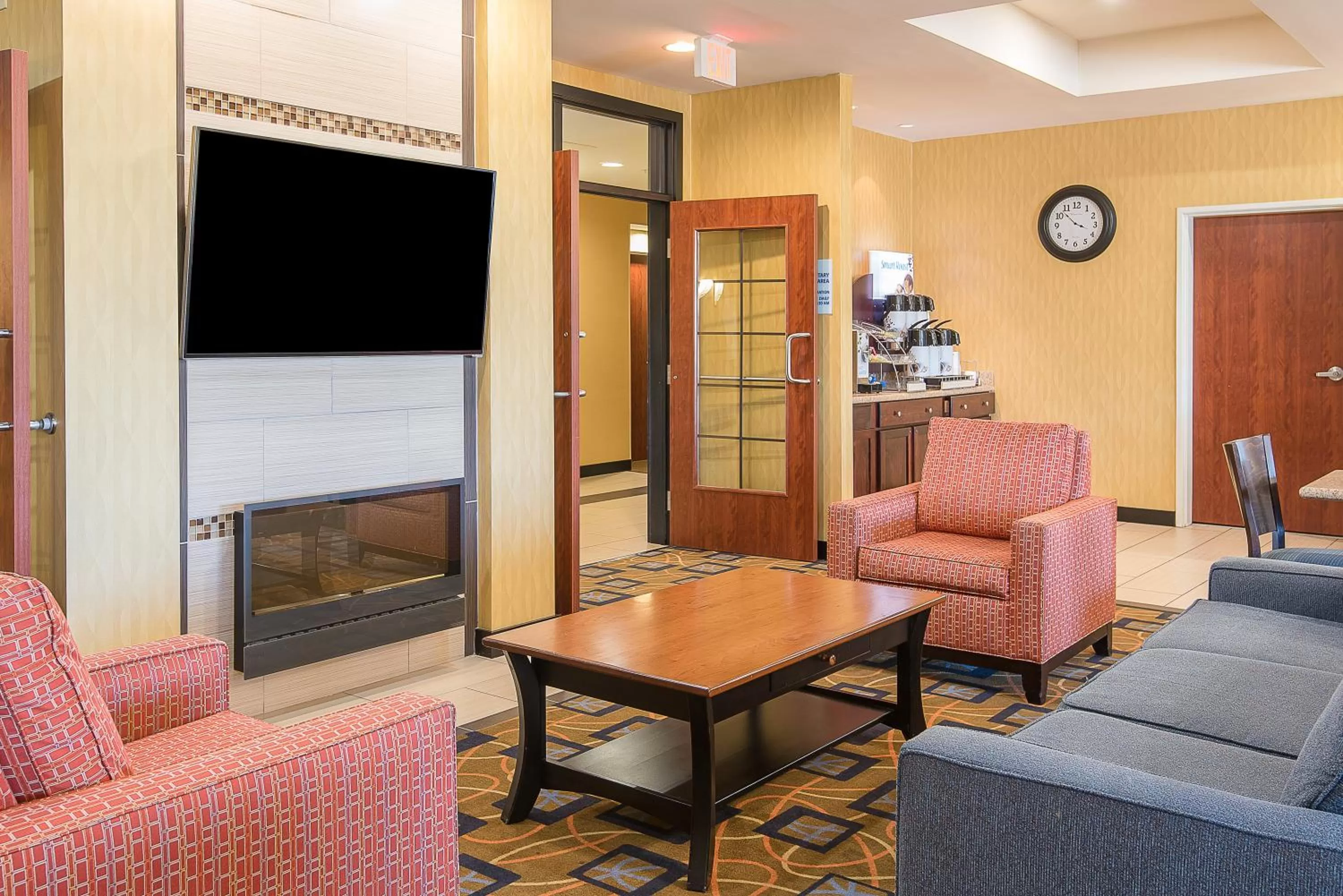 Breakfast in Holiday Inn Express and Suites Lafayette East by IHG