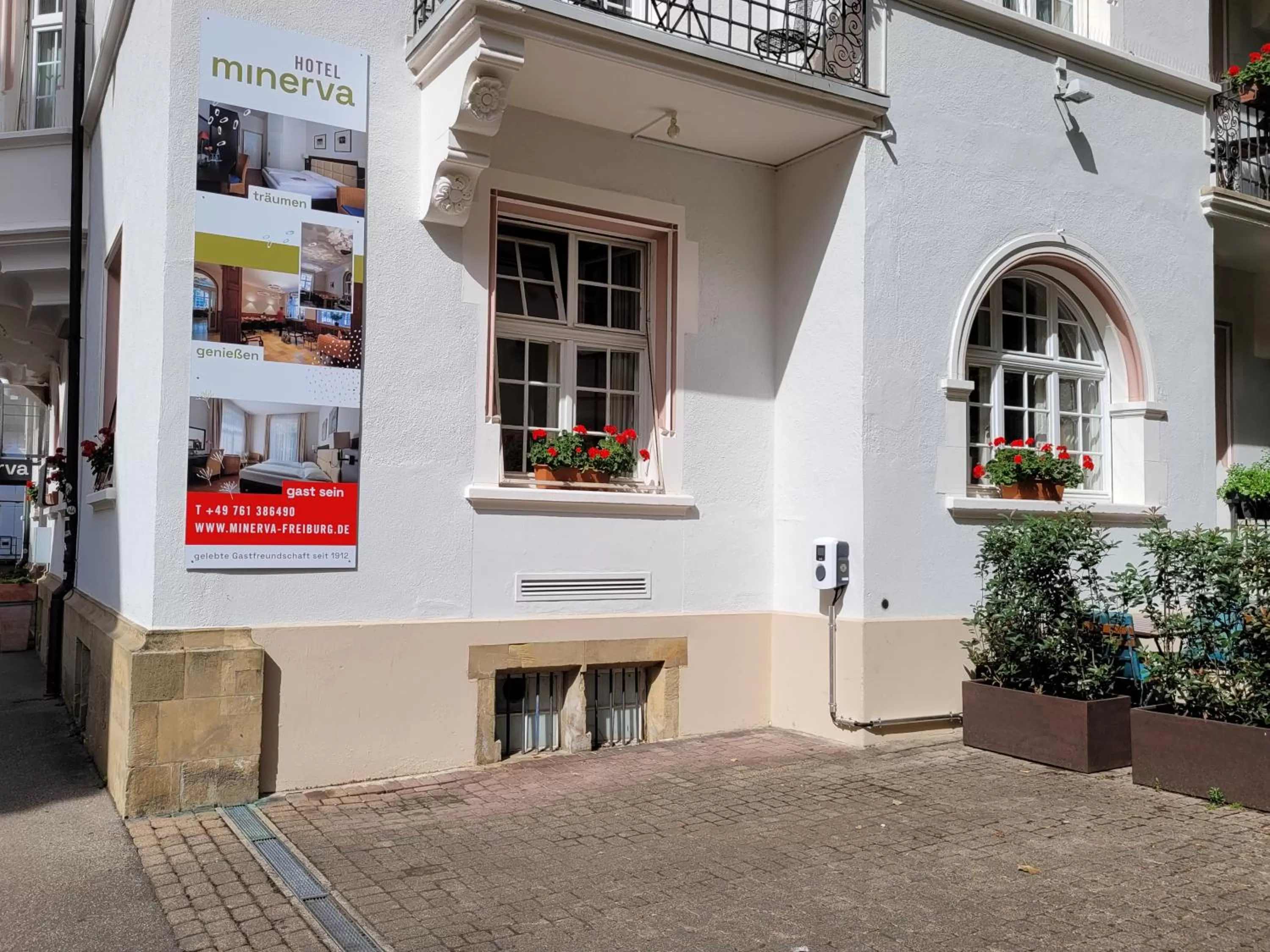 Property building in Hotel Minerva