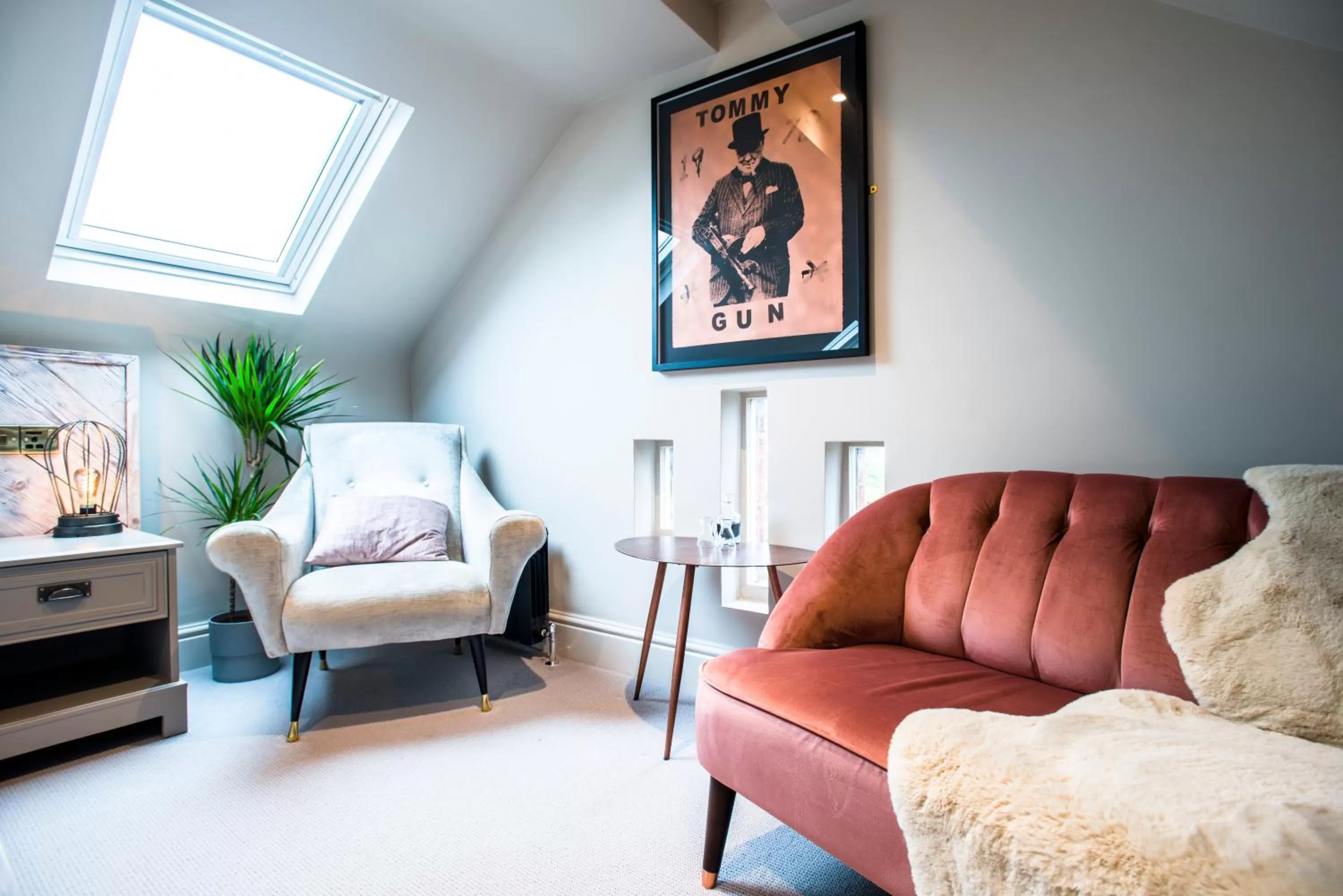 Seating area, Bed in The Lodge Duxford