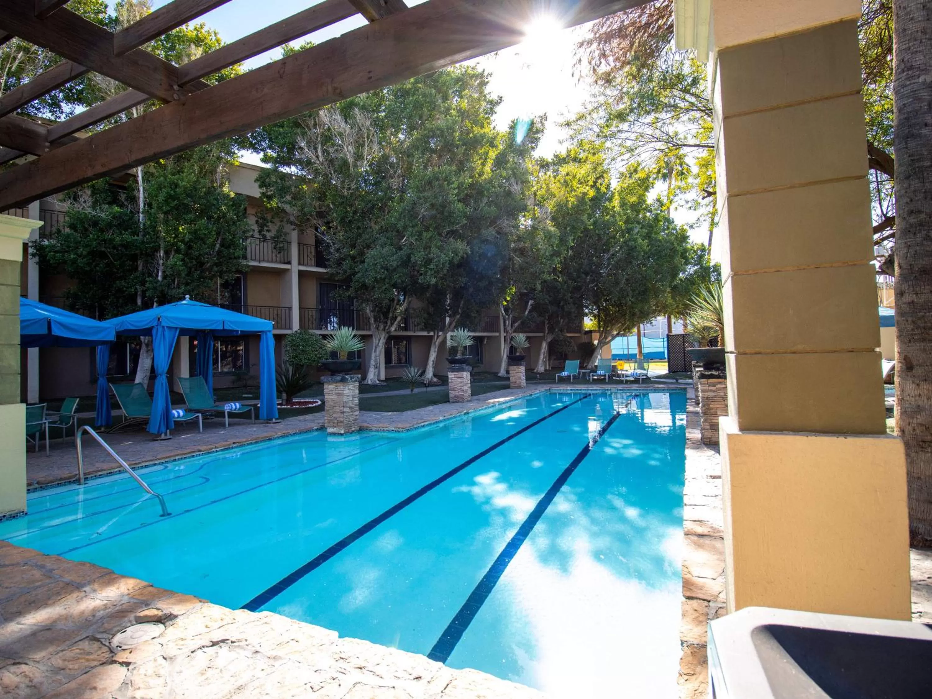Swimming pool in Hotel Araiza Mexicali