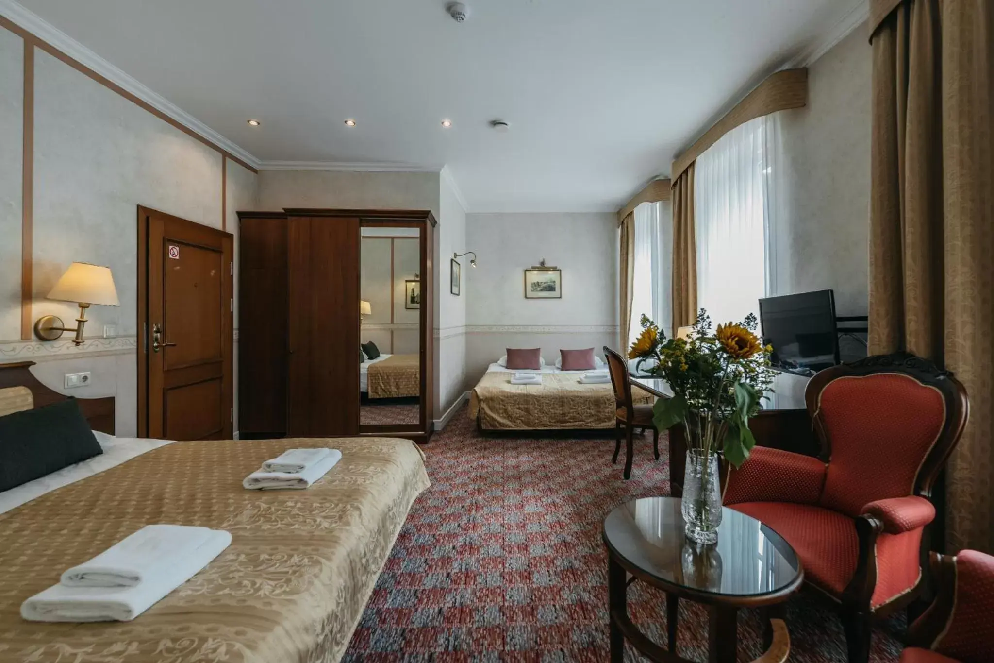 Family Room with Bath in Hotel Rinno Family Room with Bath in Hotel Rinno