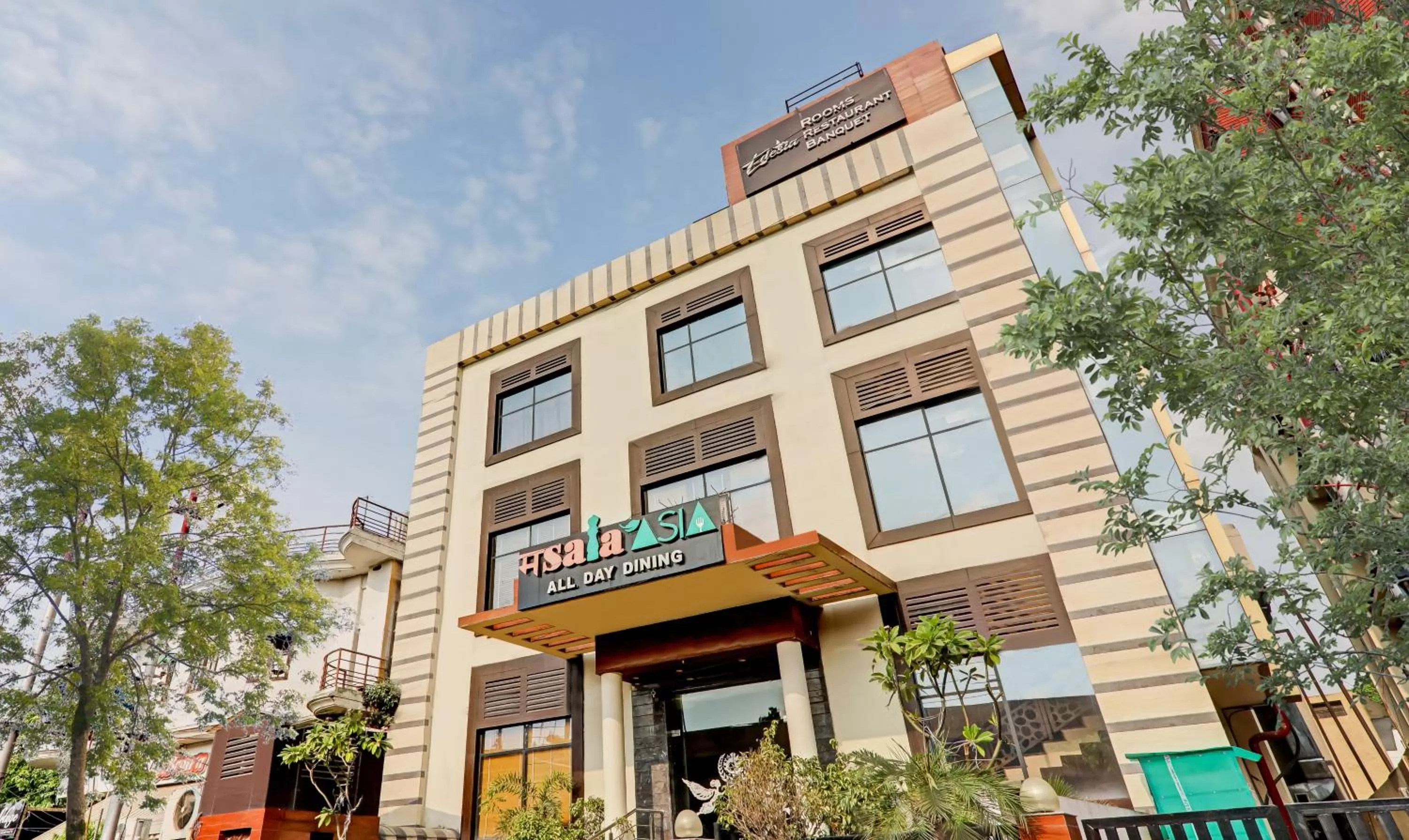 Property building in Treebo Edesia