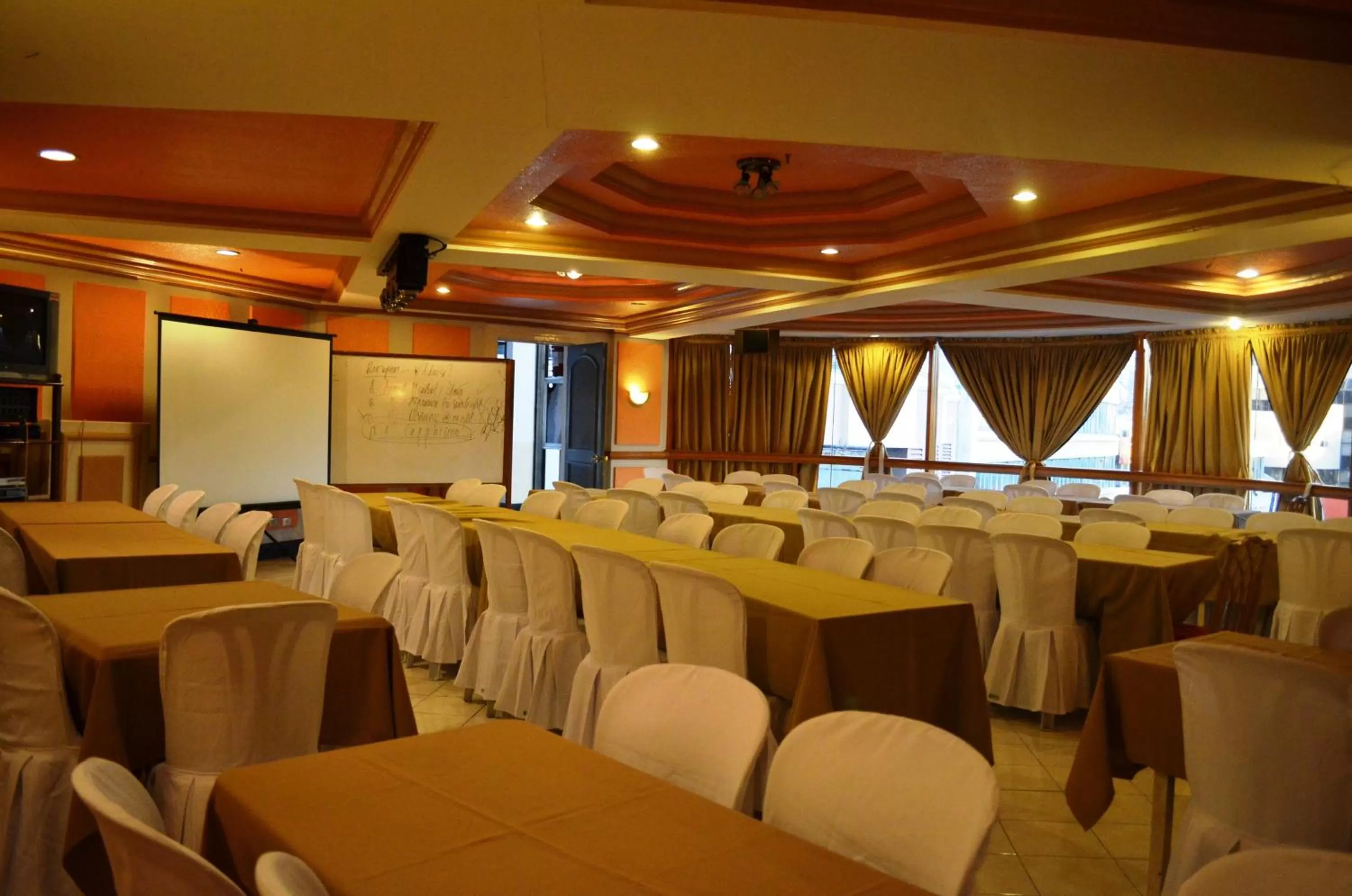 Business facilities in Elegant Circle Inn