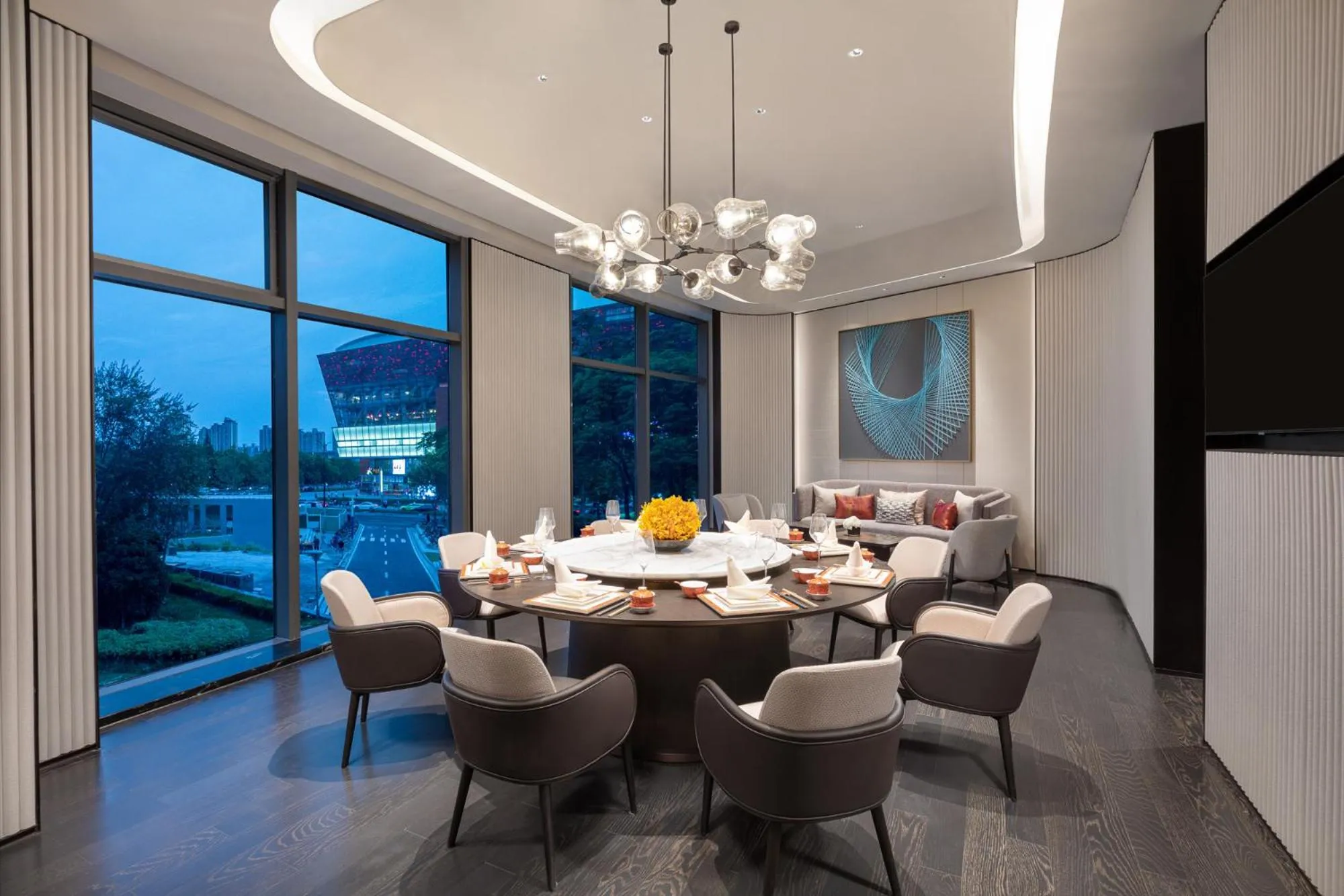 Restaurant/places to eat in HUALUXE Shanghai Changfeng Park - Park Lake View