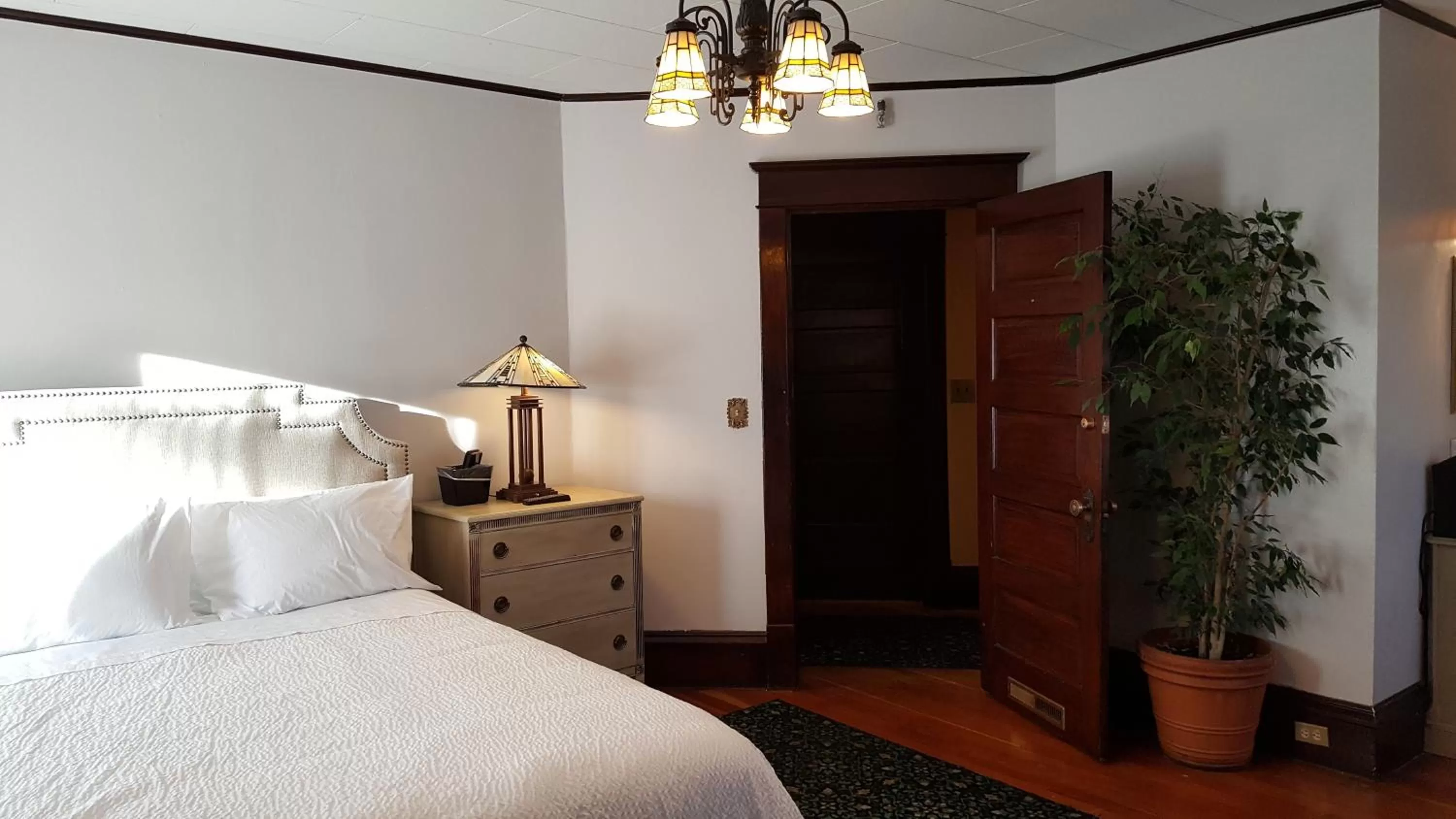 Deluxe Suite in Greenbriar Inn