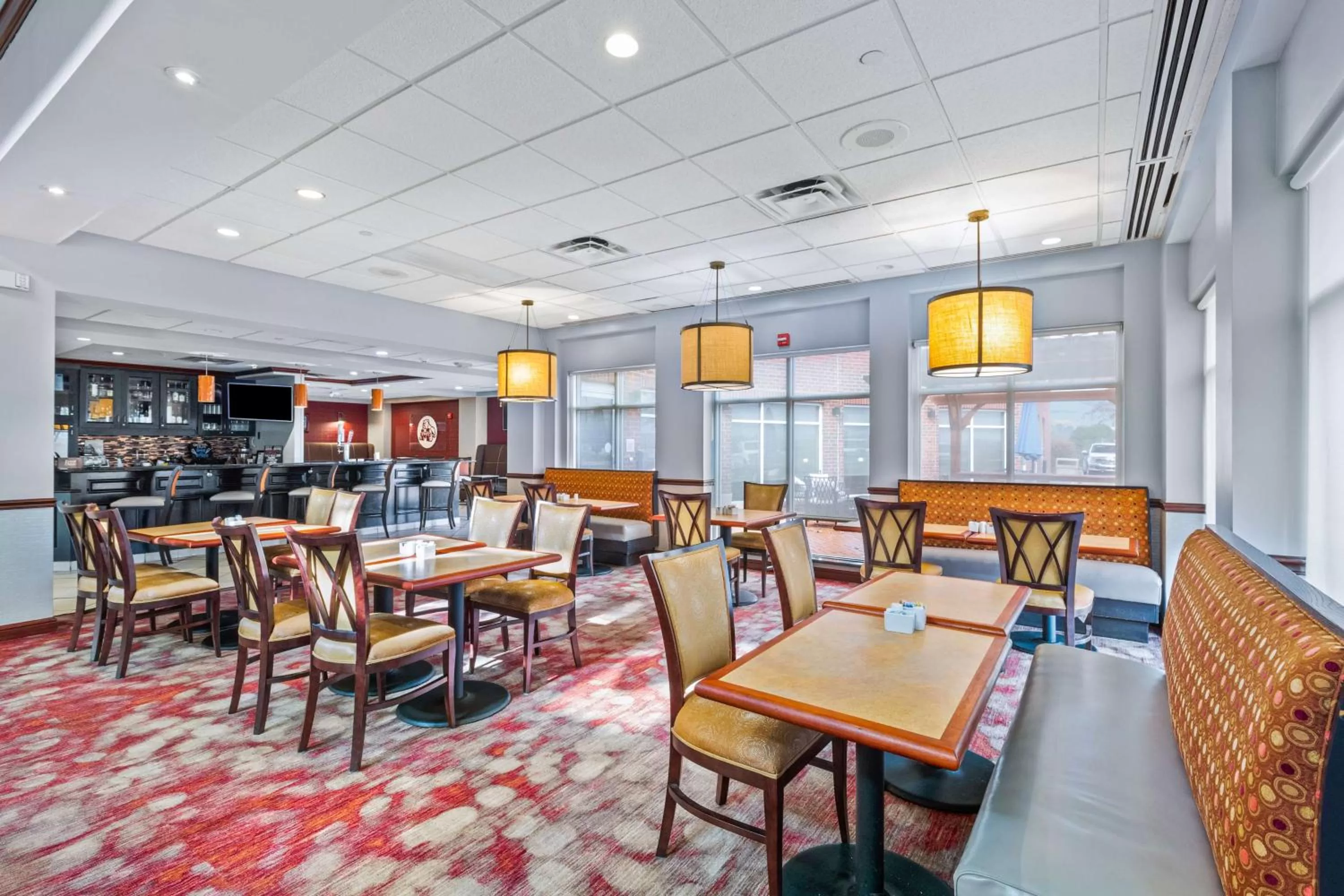 Restaurant/places to eat in Hilton Garden Inn Starkville
