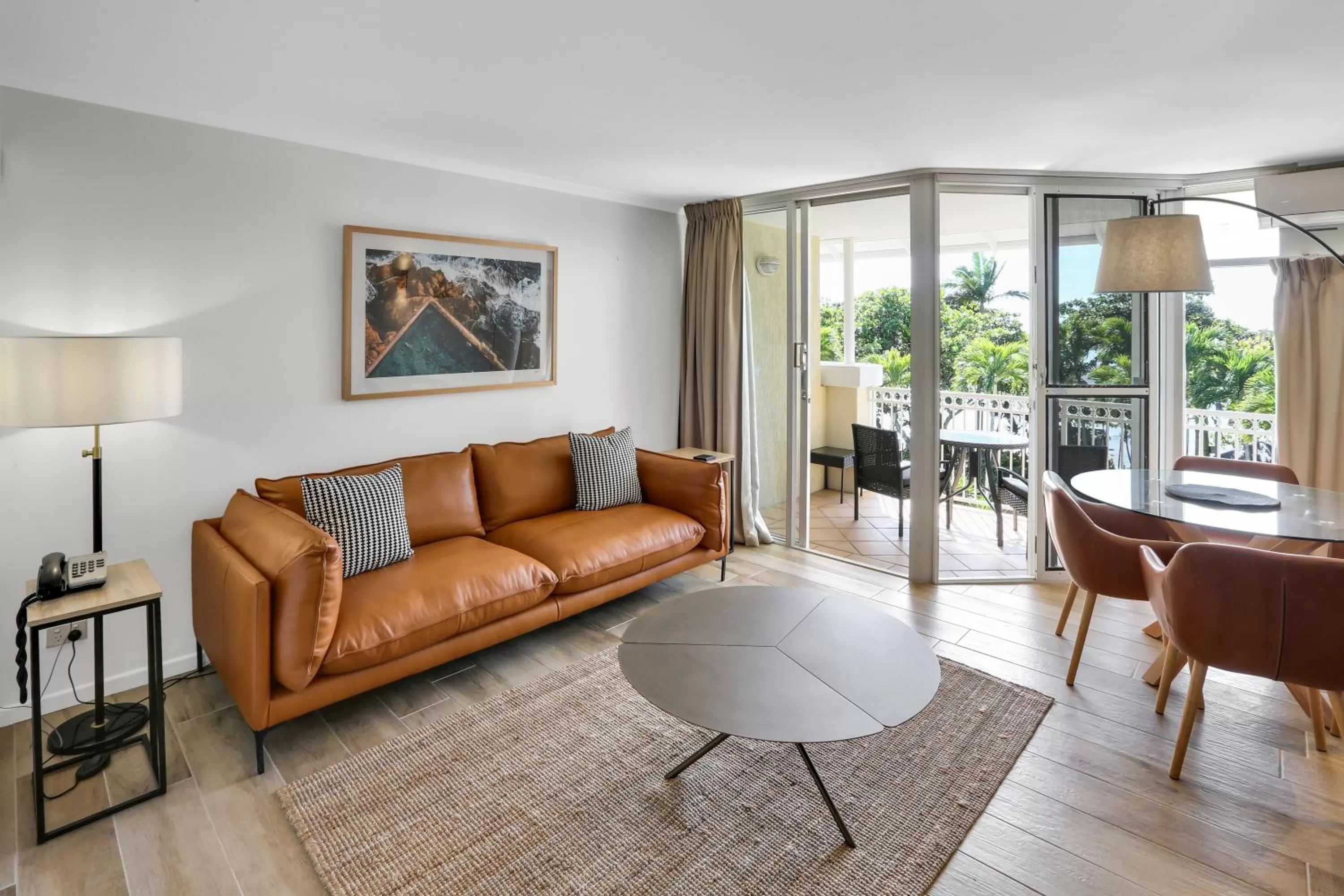 Deluxe One-Bedroom Apartment - Beach Front	 in On The Beach Apartments