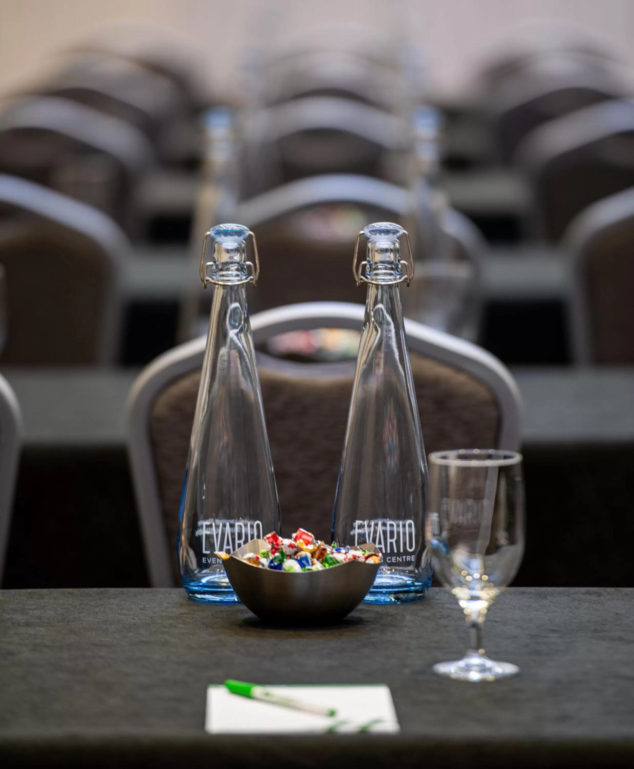 Meeting/conference room in Holiday Inn Edmonton South - Evario Events by IHG