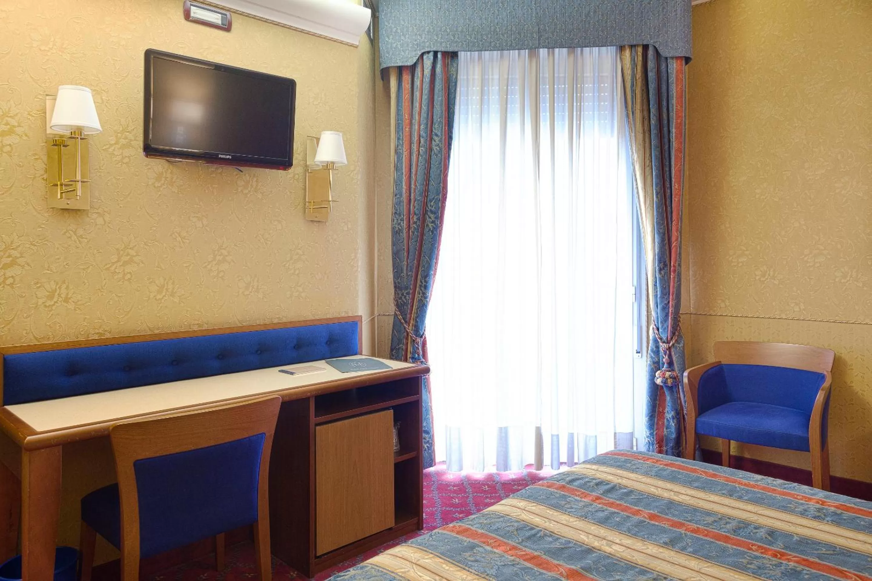 Bed in Hotel Des Etrangers