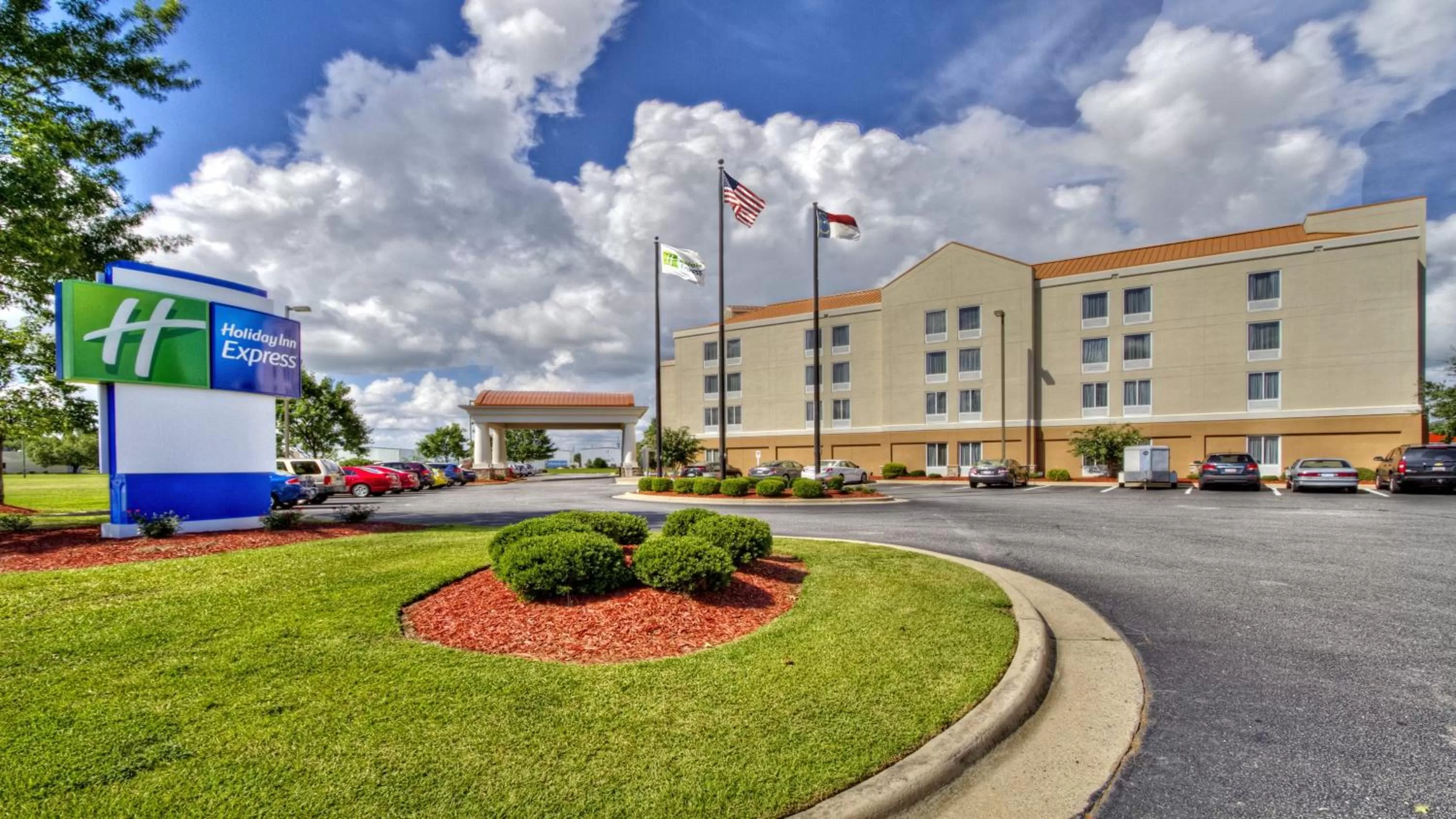 Property building in Holiday Inn Express Greenville by IHG