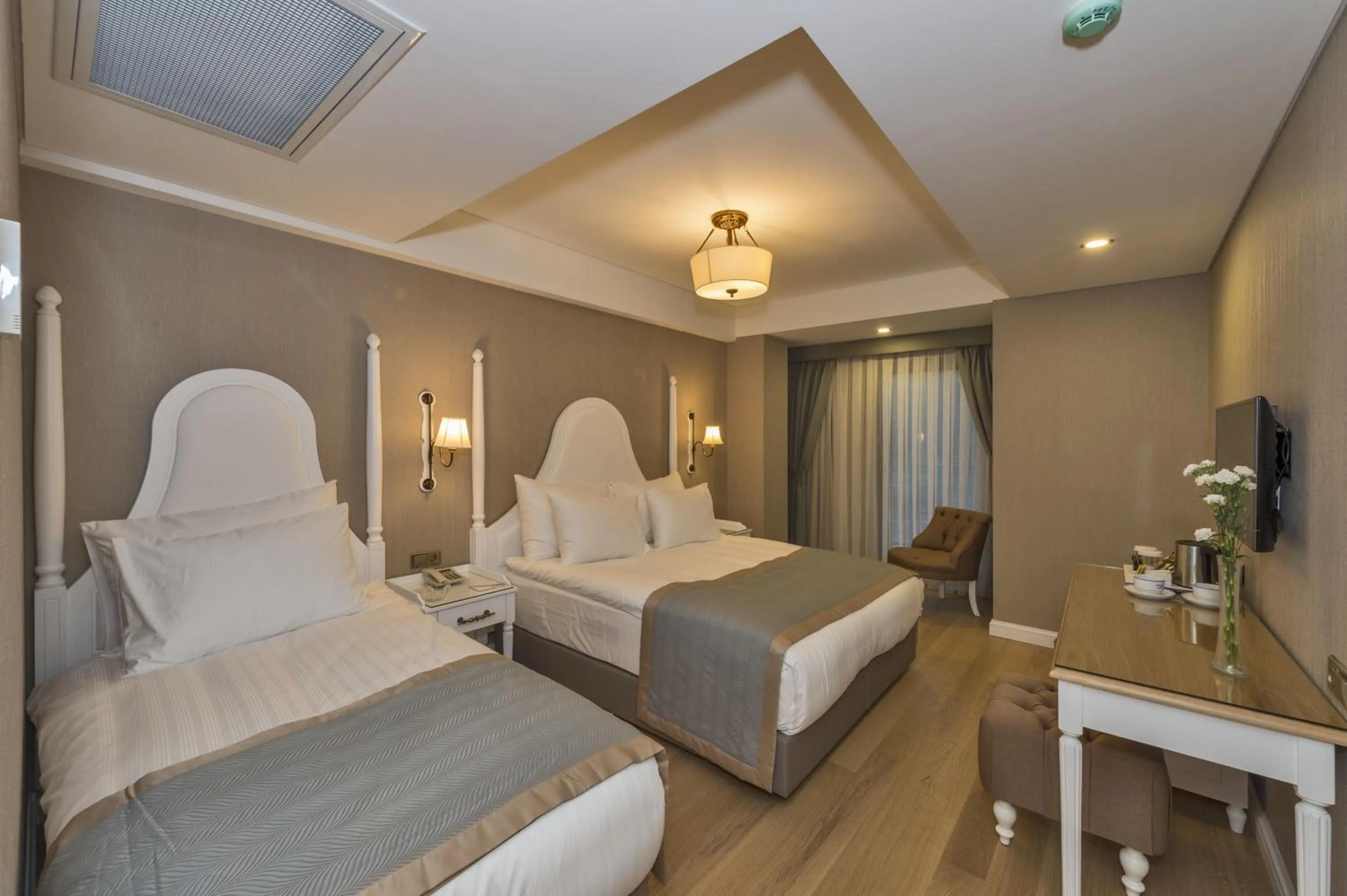 Photo of the whole room, Bed in Hanna Hotel