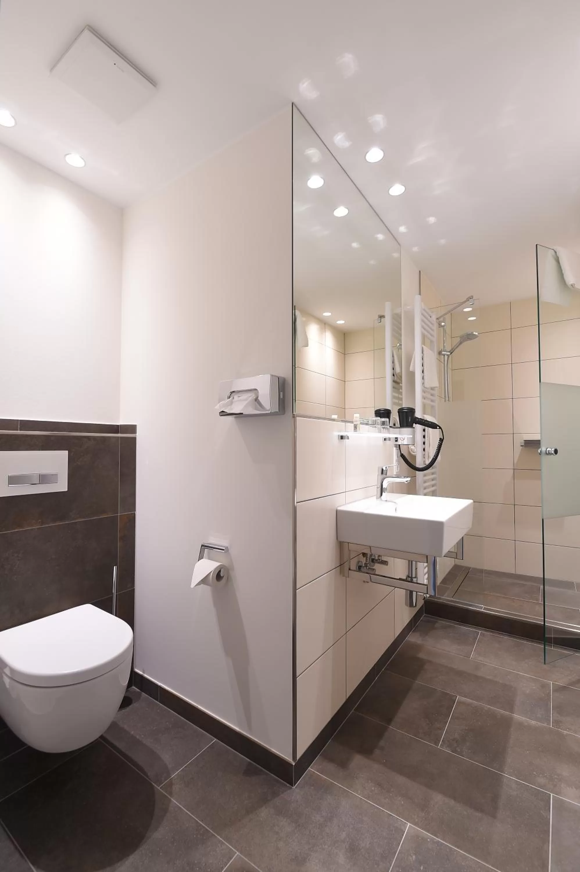 Shower in Landhotel Gasthof Willecke