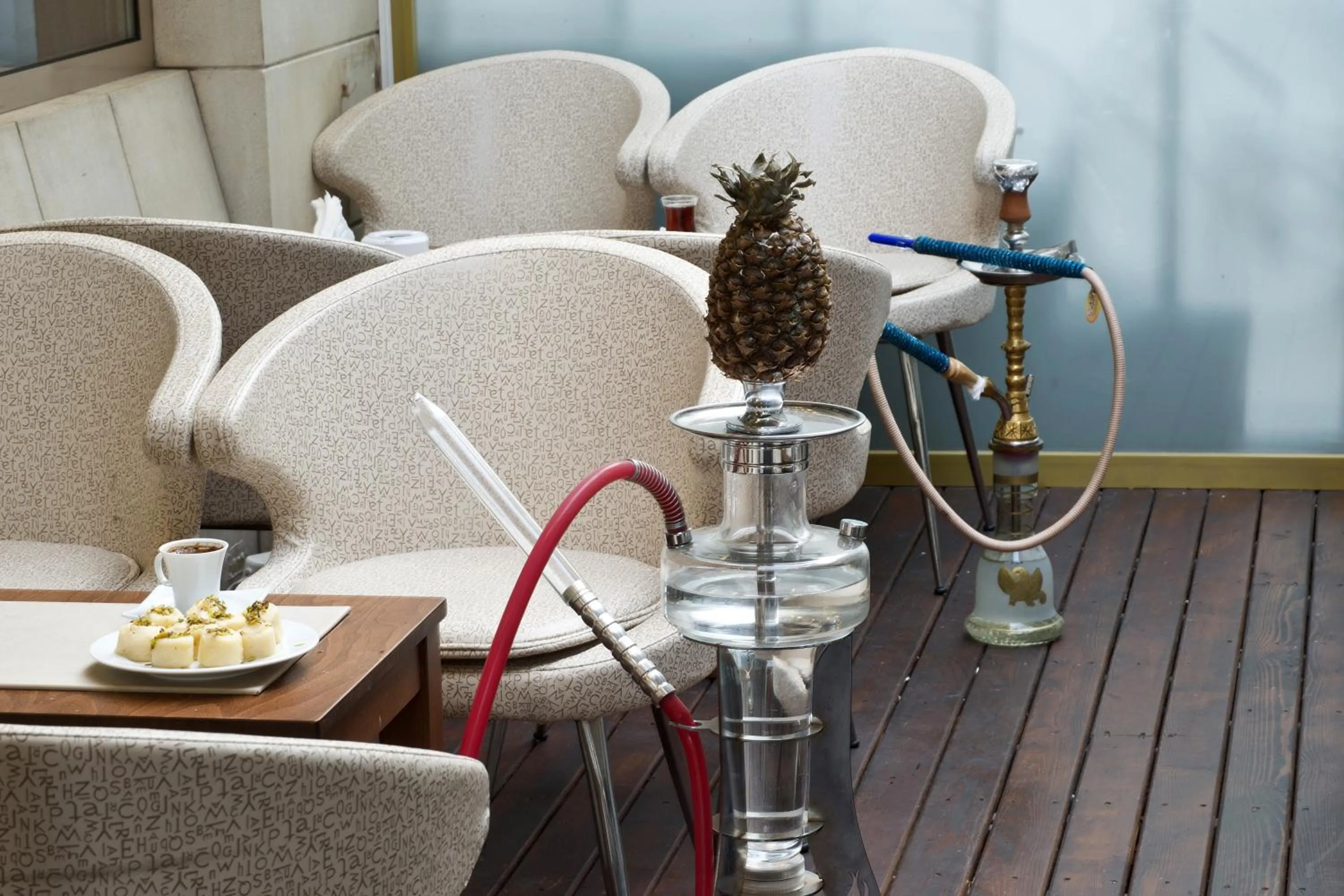 Restaurant/places to eat in Eterno Hotel