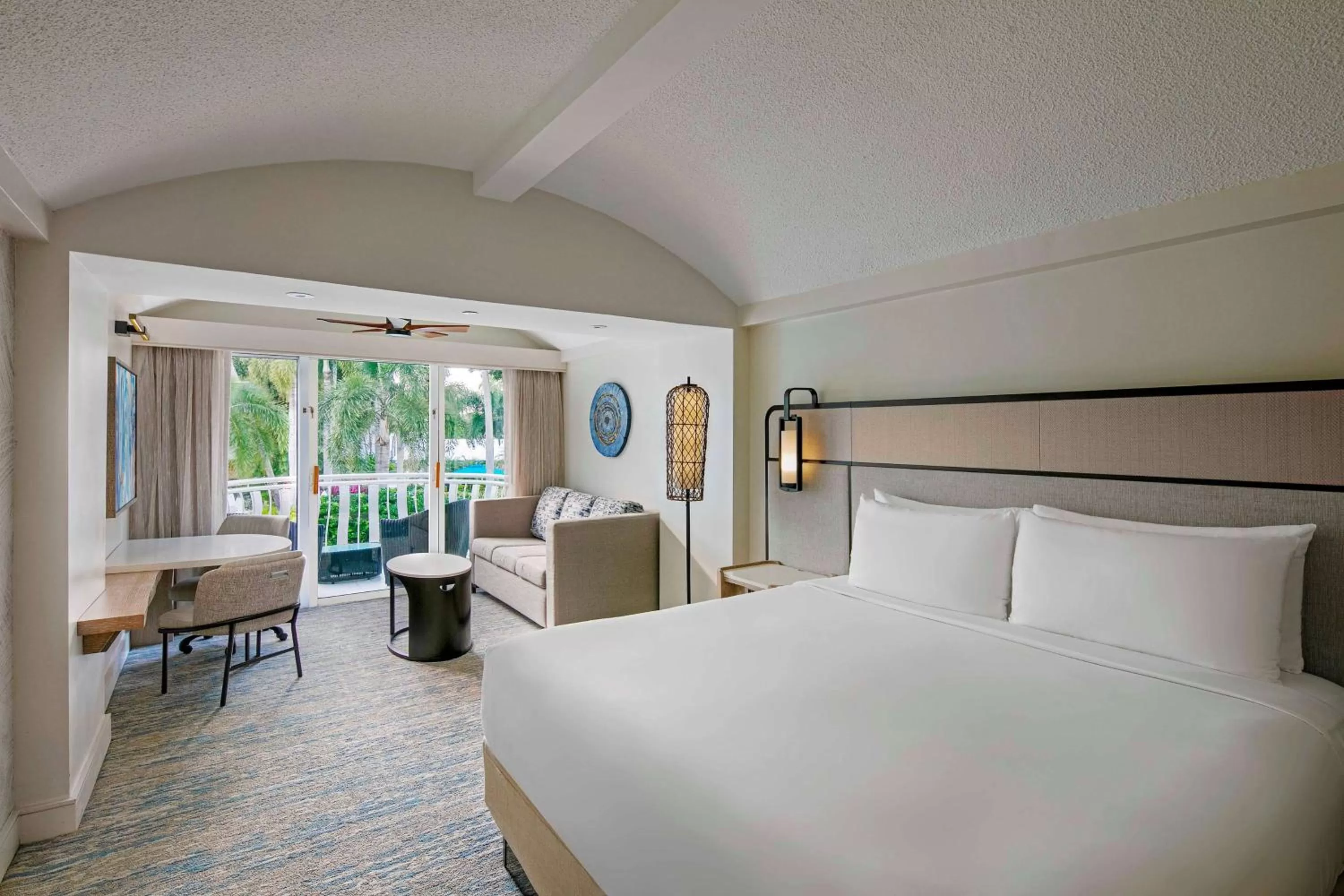 Photo of the whole room, Bed in The Royal Sonesta San Juan