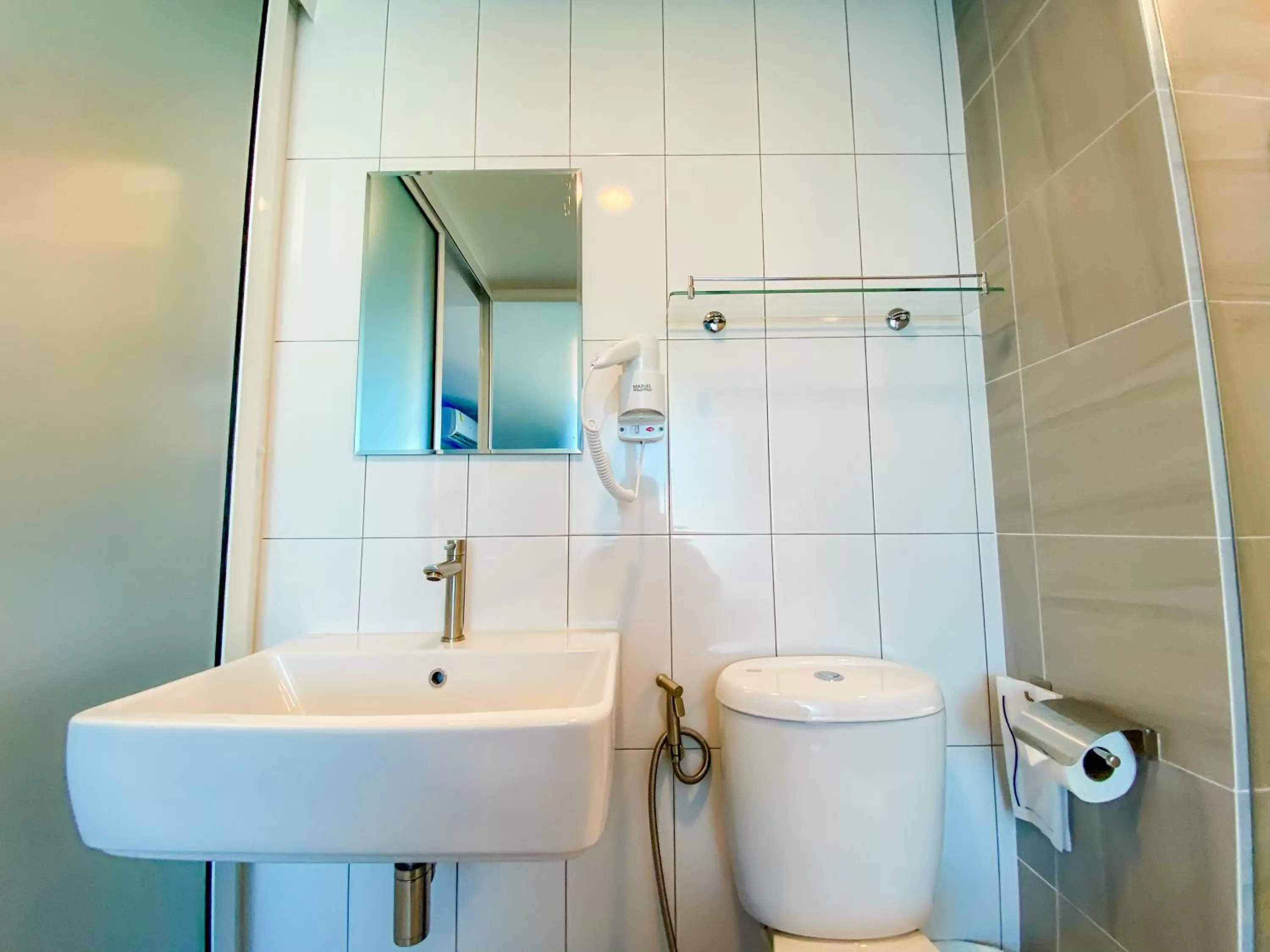 Bathroom in วัน บัดเจท เชียงราย สนามกีฬา One Budget Hotel Chiangrai Stadium