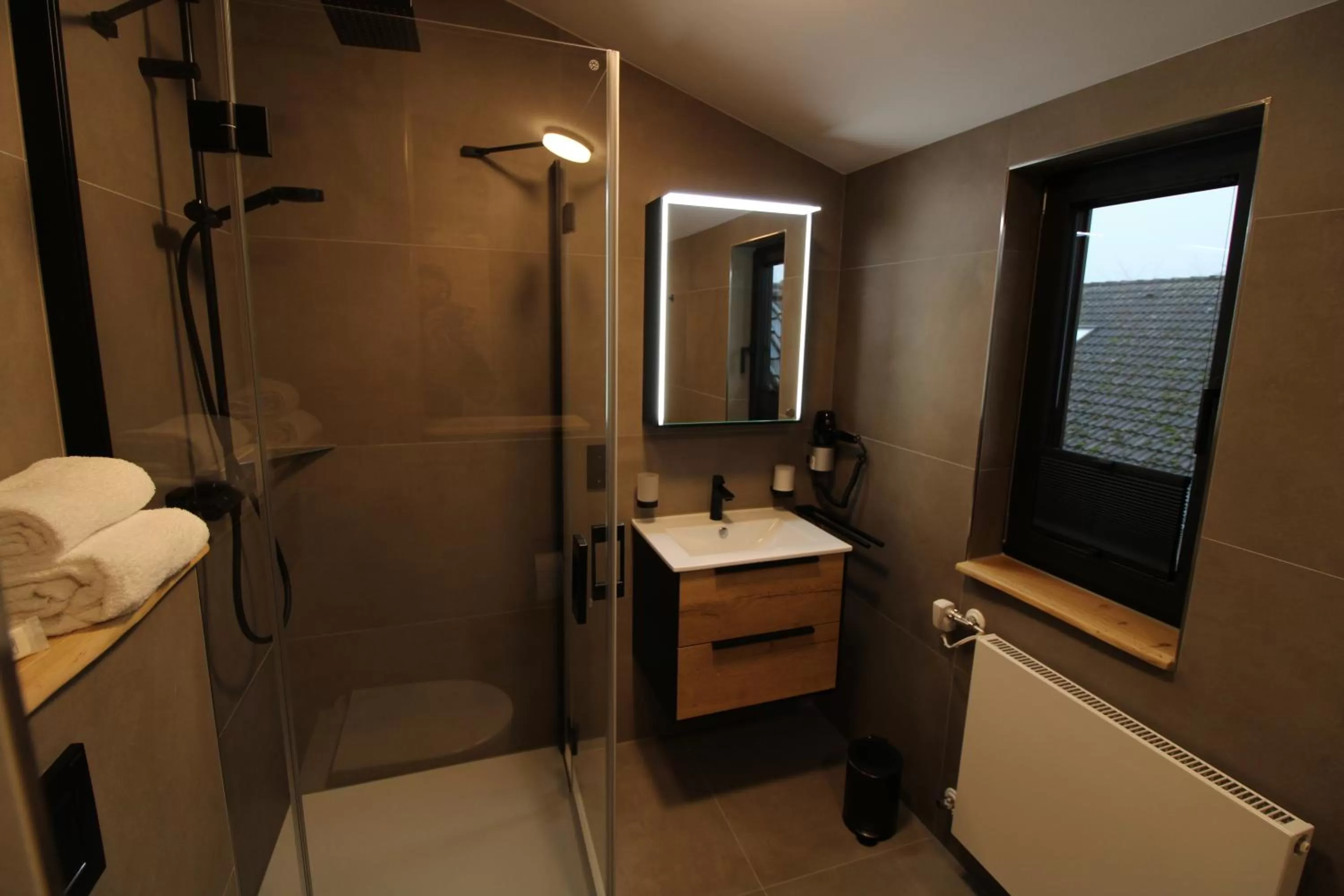 Shower in DER Hirsch Hotel