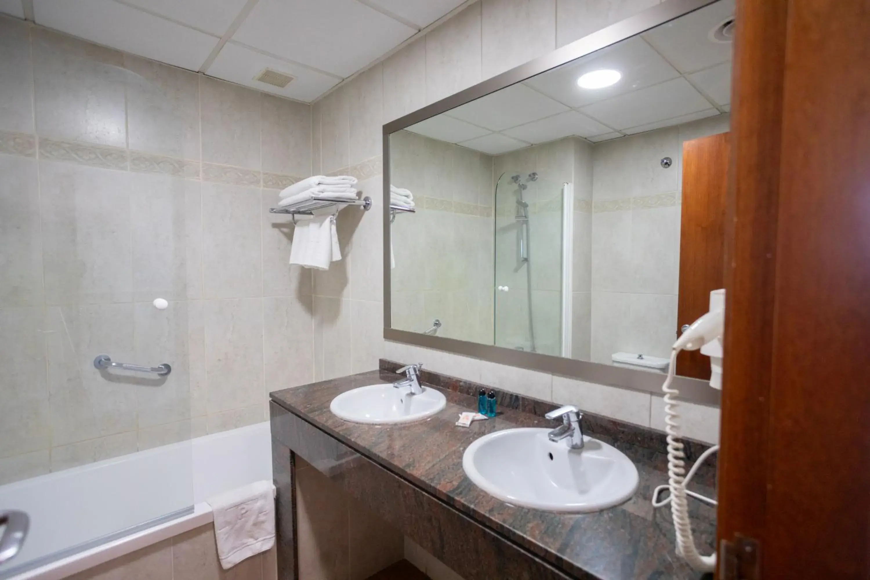 Twin Room (2 Adults + 1 Child) in Hotel Cibeles Playa Twin Room (2 Adults + 1 Child) in Hotel Cibeles Playa